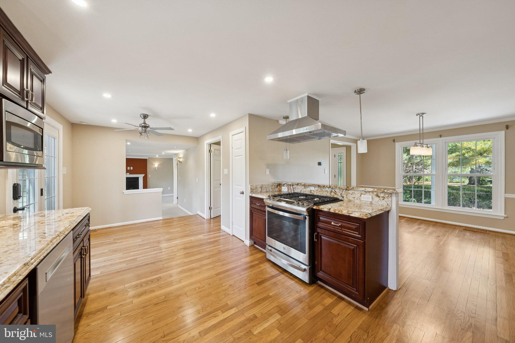 COLCHESTER HUNT - Residential