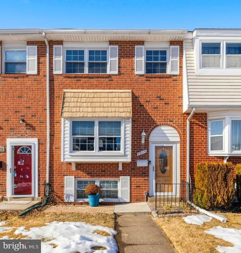 1015 STORMONT CIRCLE HALETHORPE MD 21227