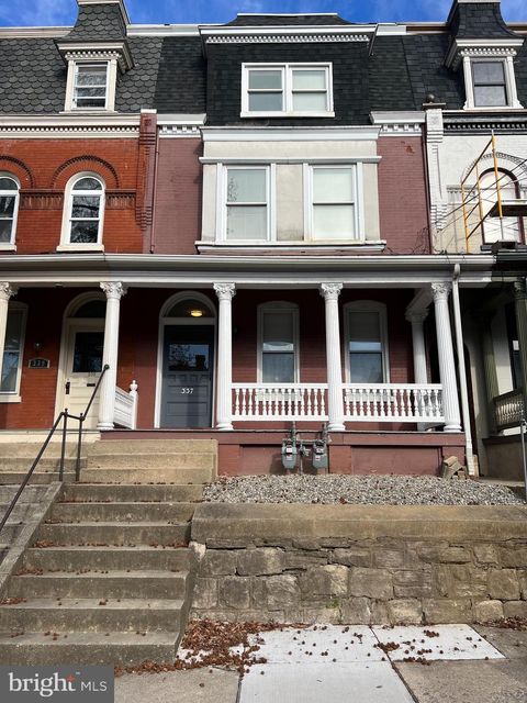 Photo of 337 W LEMON ST, LANCASTER, PA 17603 (MLS # PALA2030320)