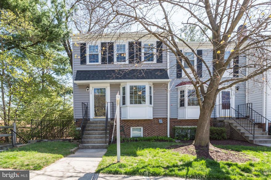 Offers due 8p Mon 4/30. 3-bed 2.5-bath END UNIT townhouse-style condo in best location in community, adjacent to park! Bright kitchen w/bay window & spacious cabinets. Large master bedroom features en suite bath. Fresh paint & carpet throughout. Relax by WBR fireplace or in private fenced yard. 1 assigned parking space plus visitor parking. Community features parks & athletic fields.