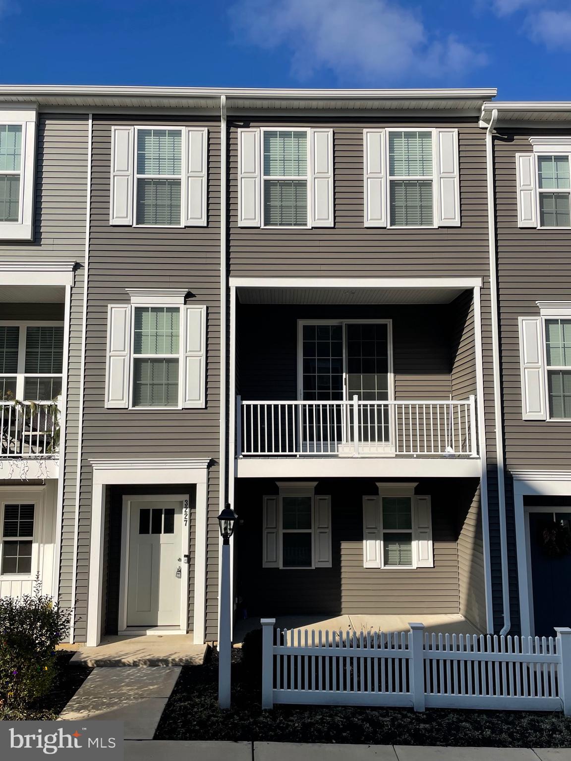 ARCONA - Residential Lease