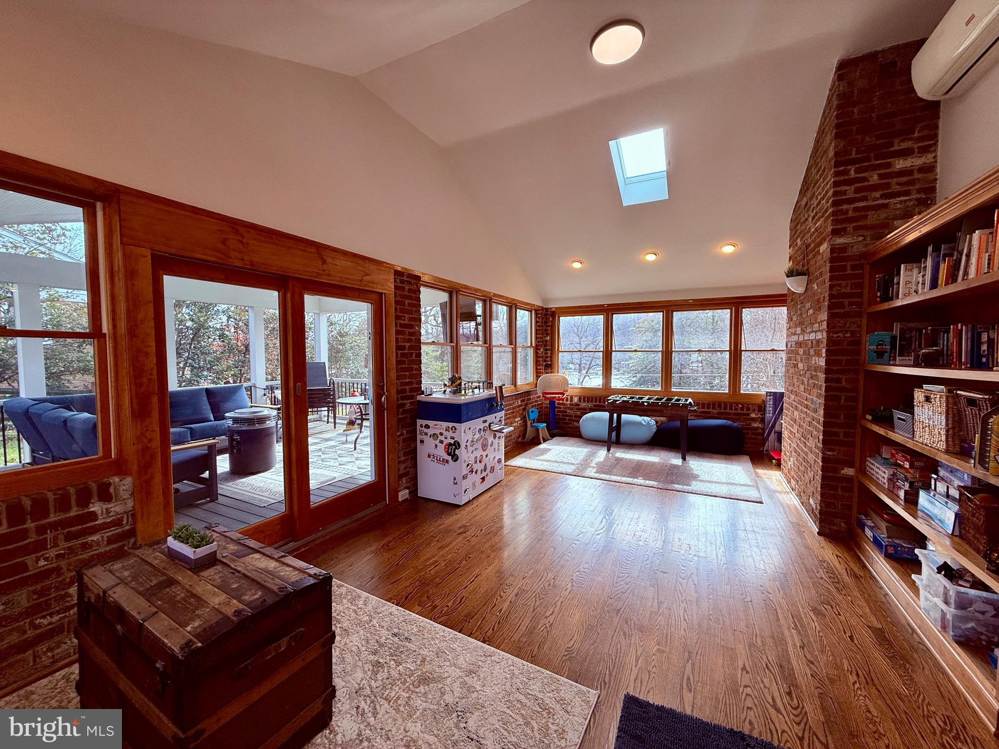 6334 CAVALIER CORRIDOR