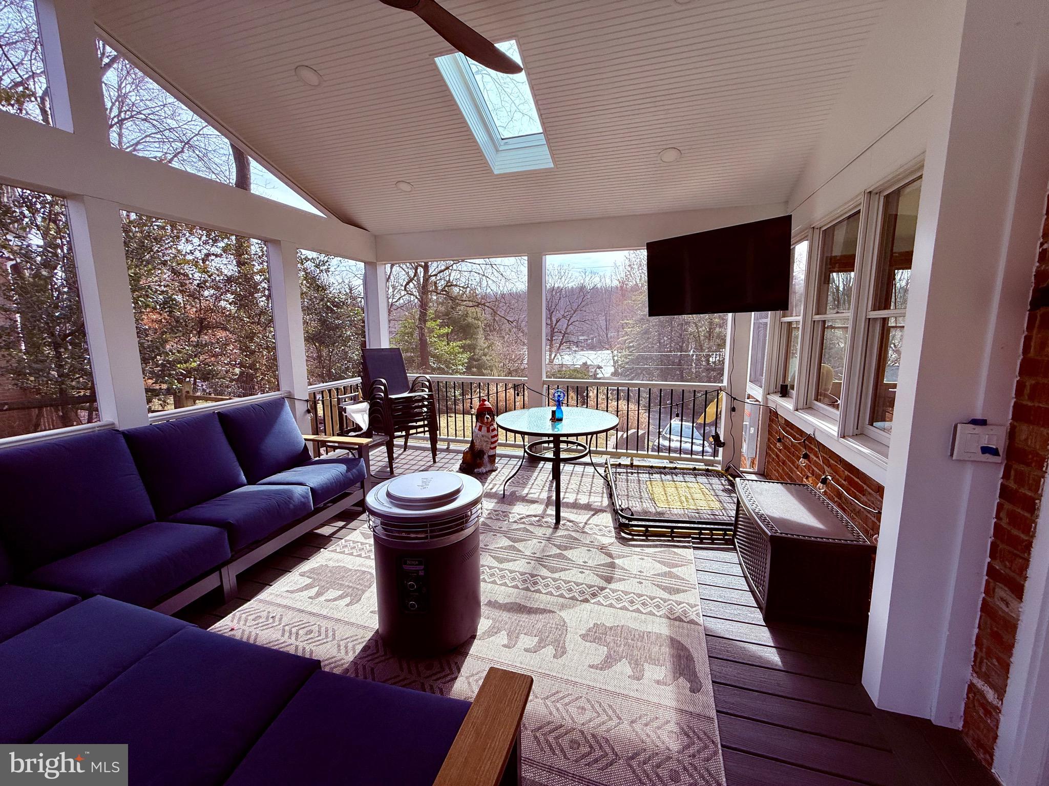 6334 CAVALIER CORRIDOR