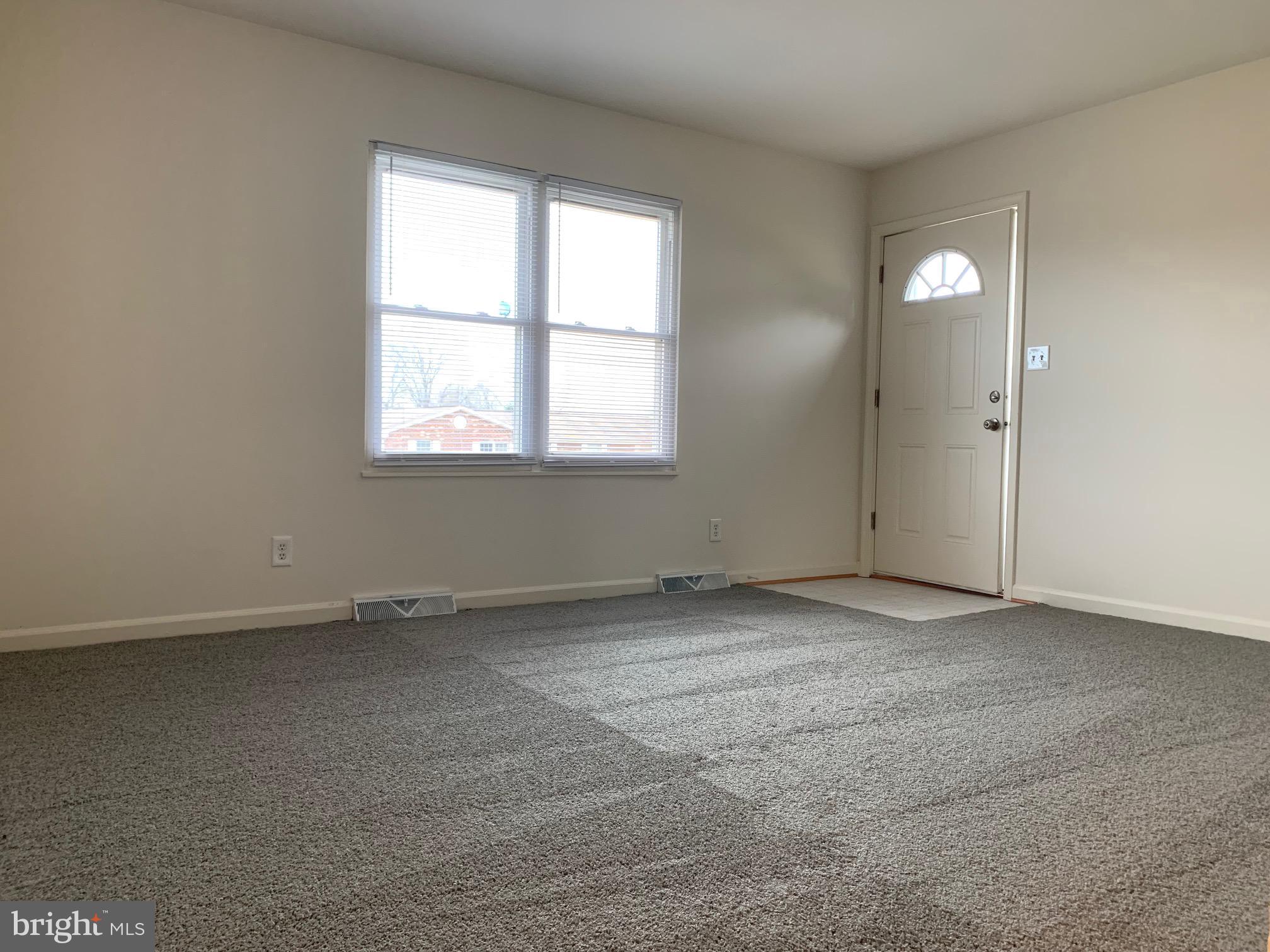 TOWN & COUNTRY - Residential Lease