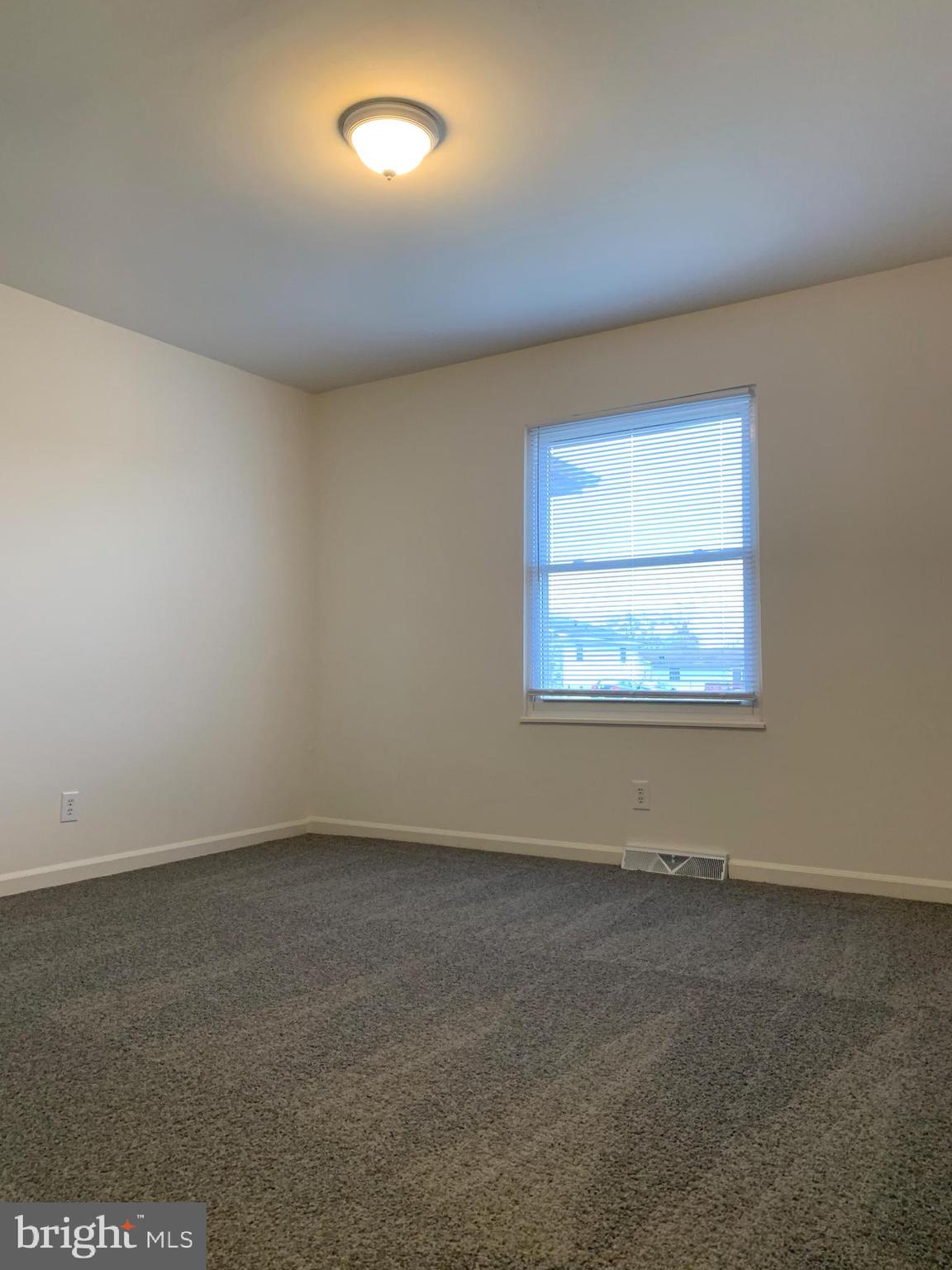 TOWN & COUNTRY - Residential Lease