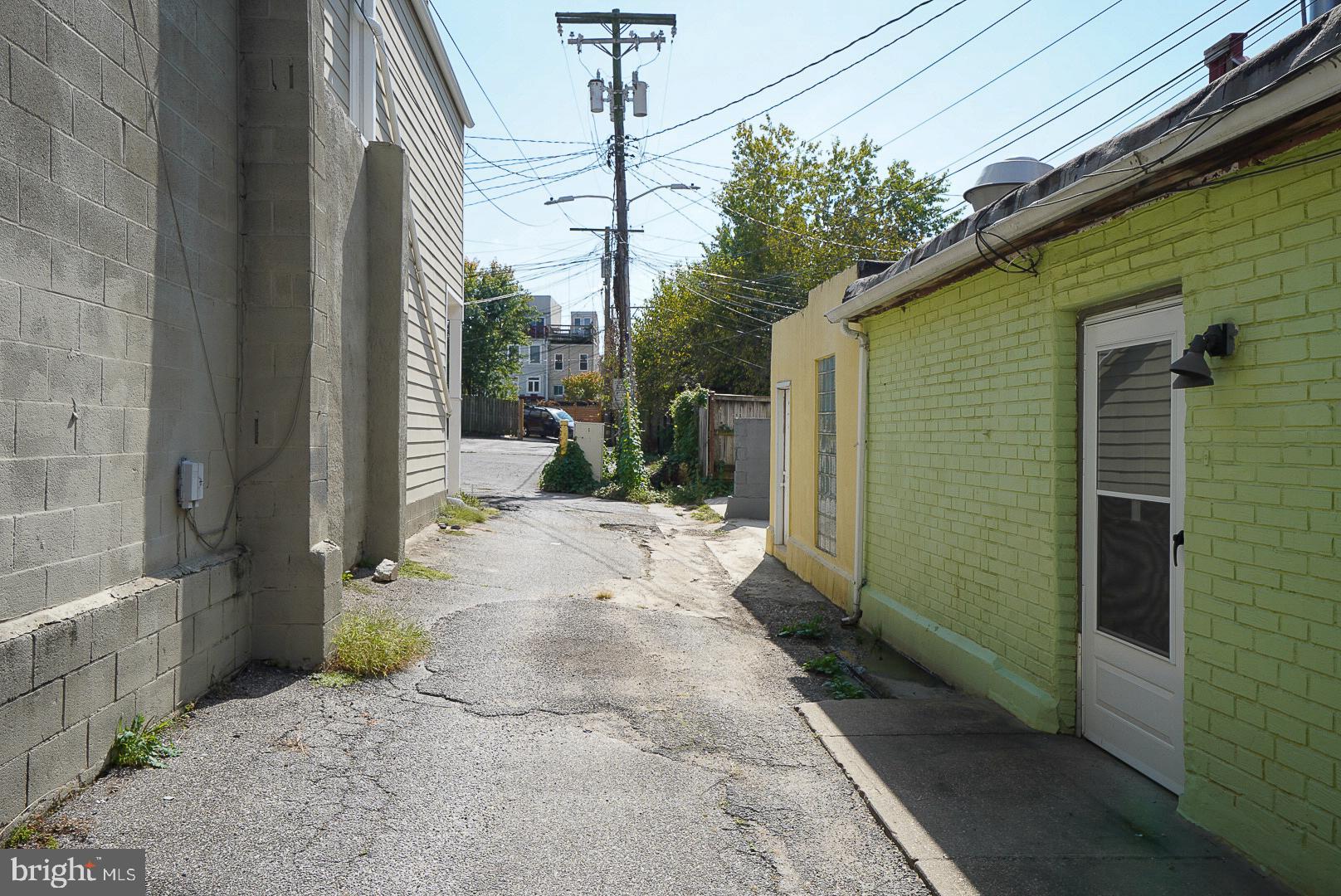 RIVERSIDE - Residential Lease