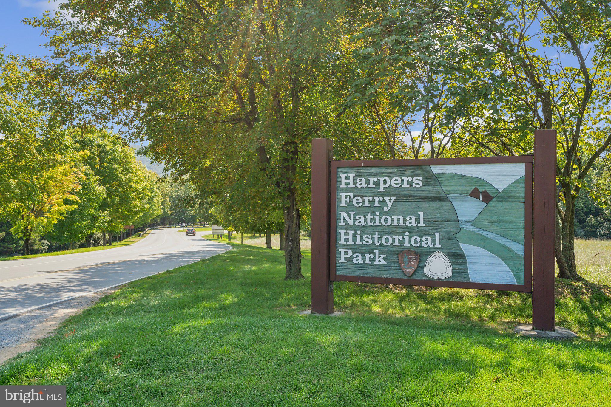 WHITE OAKS FARM - Residential