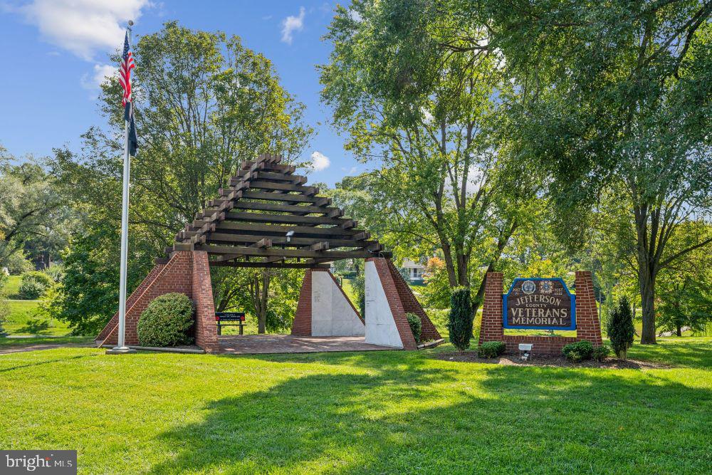 WHITE OAKS FARM - Residential