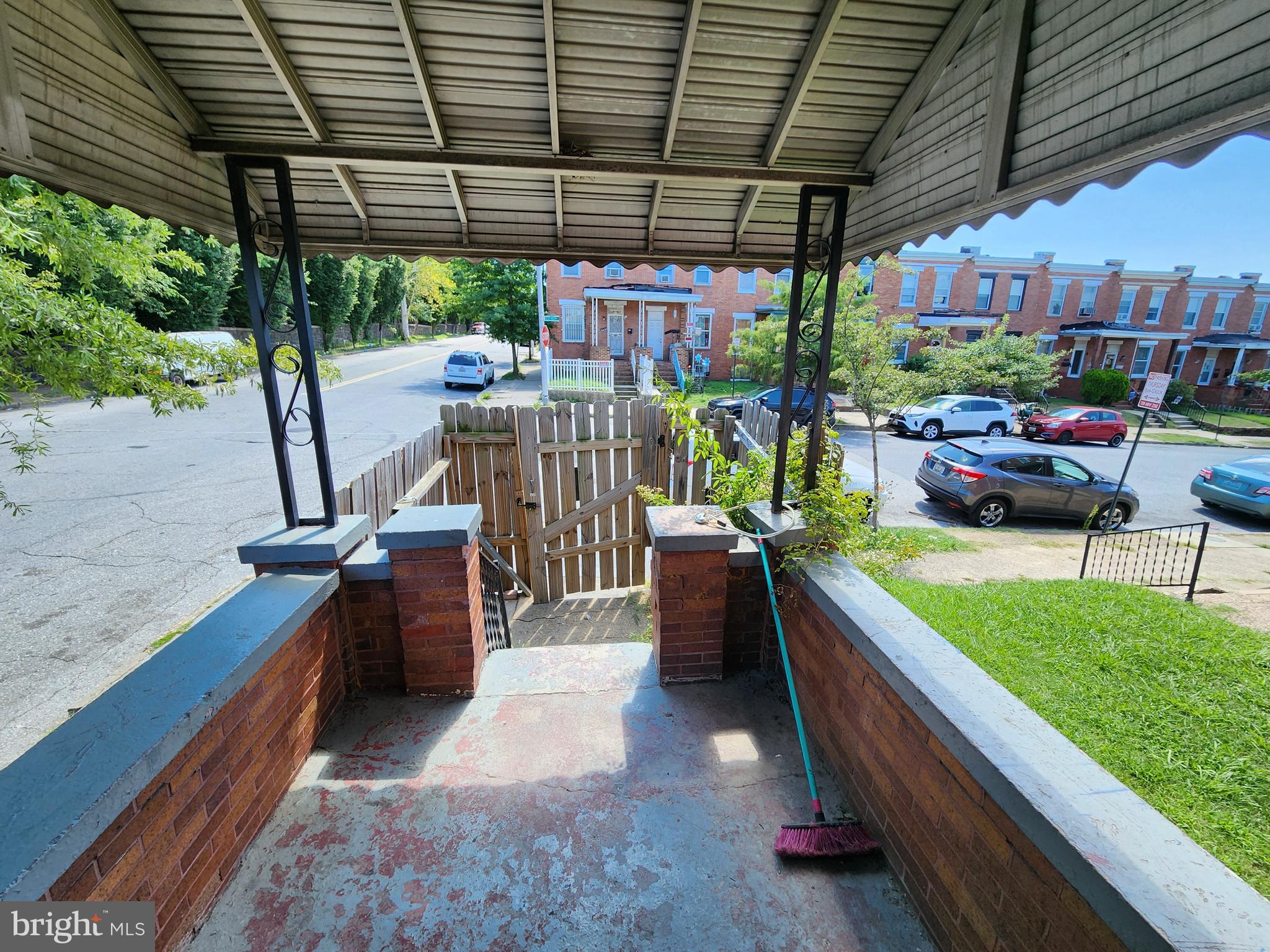 3532 ESTHER PLACE