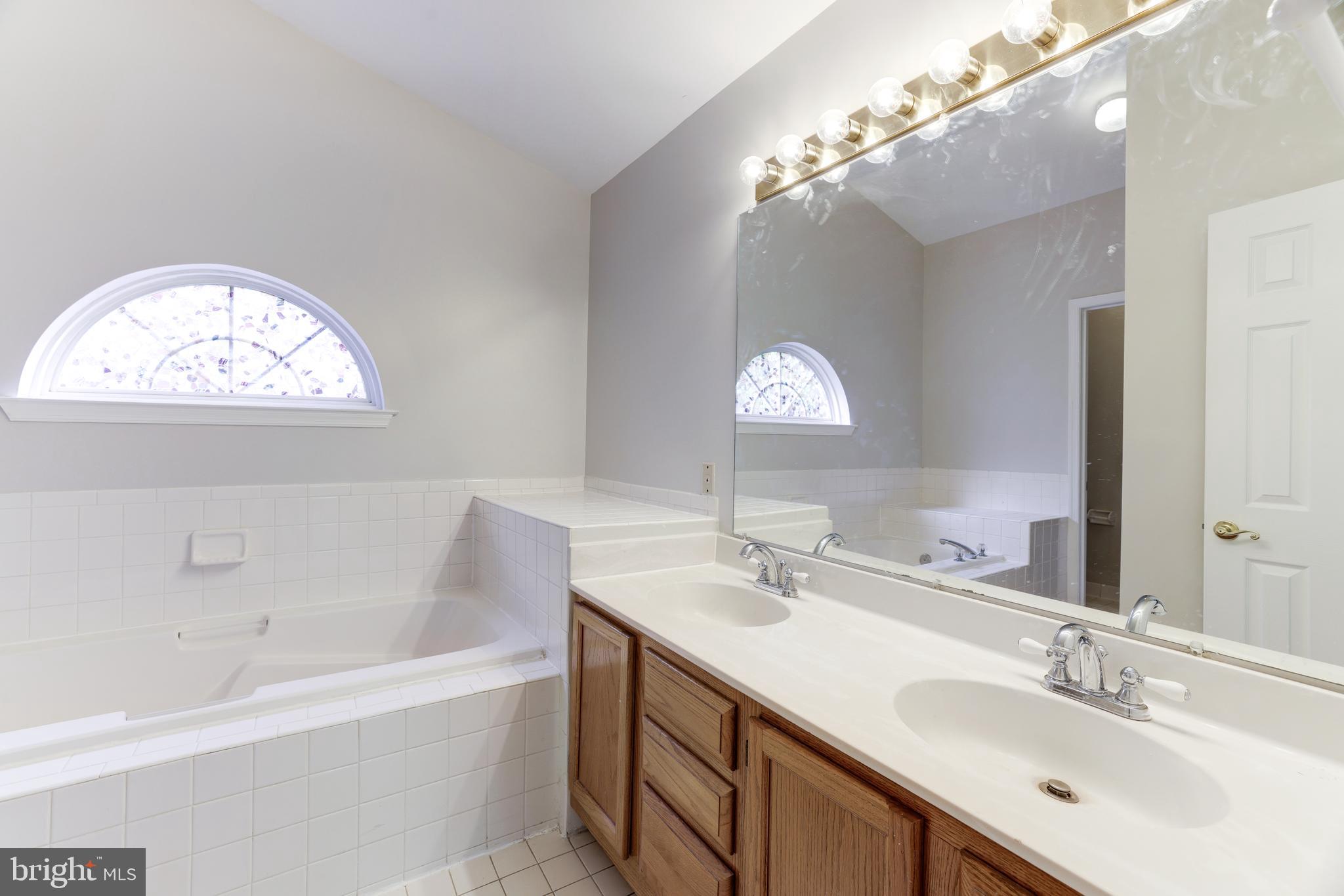 RIDGEDALE - Residential Lease