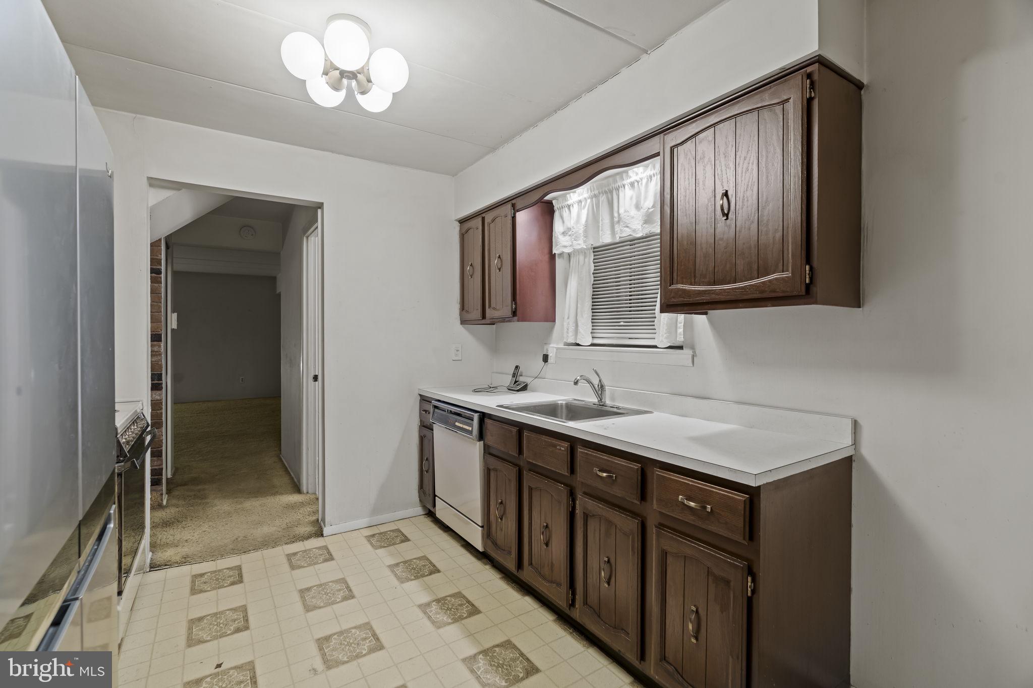 SOMERTON - Residential