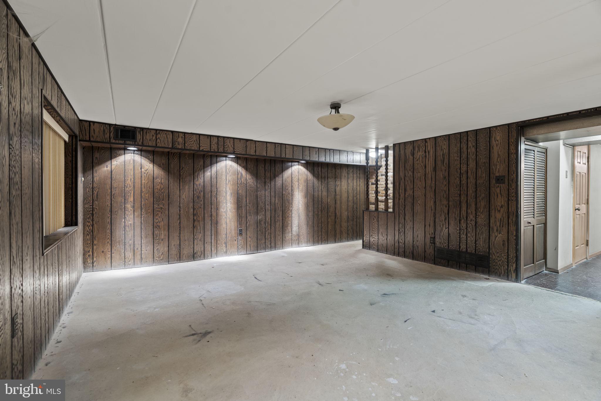 SOMERTON - Residential