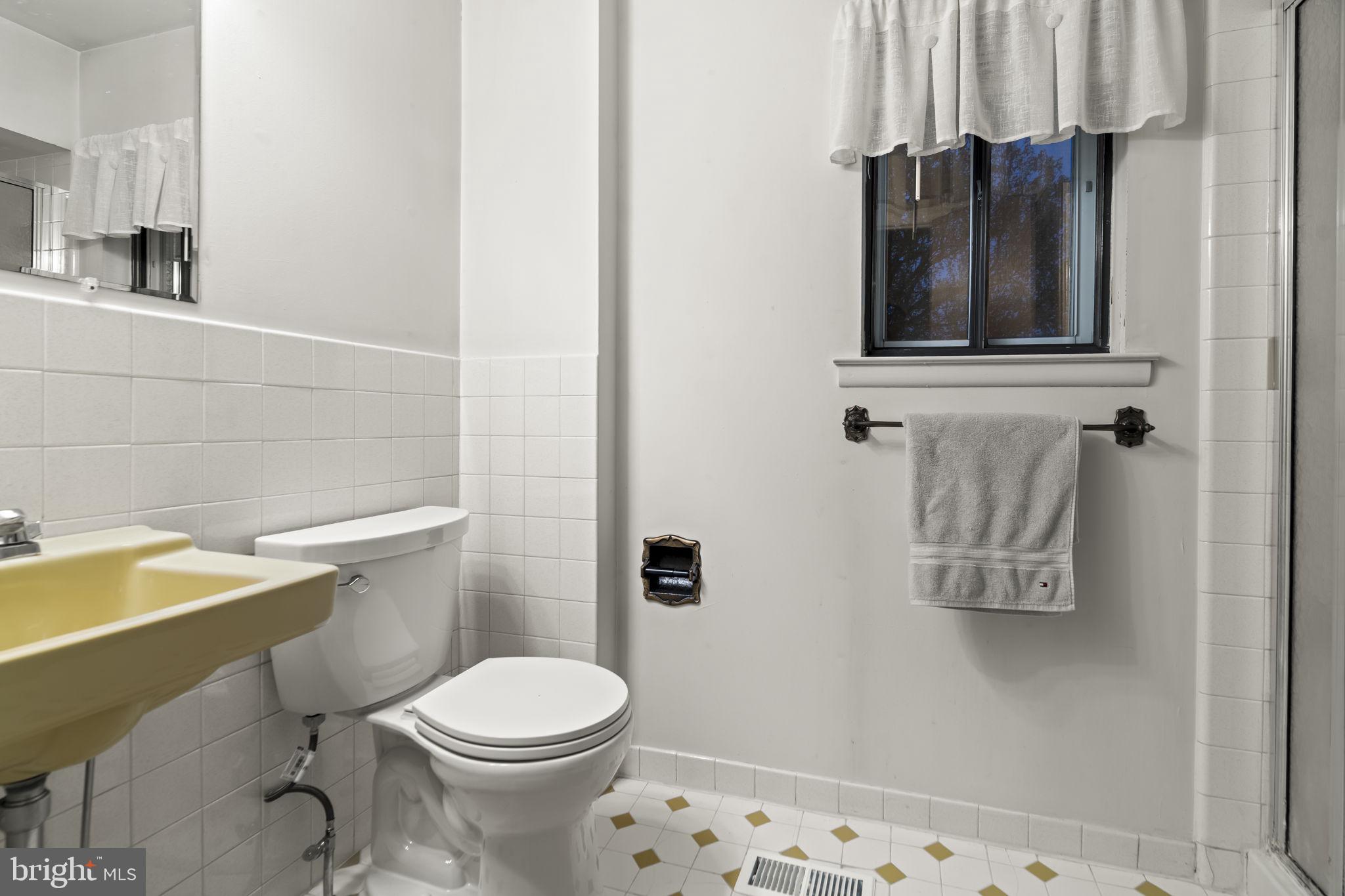 SOMERTON - Residential