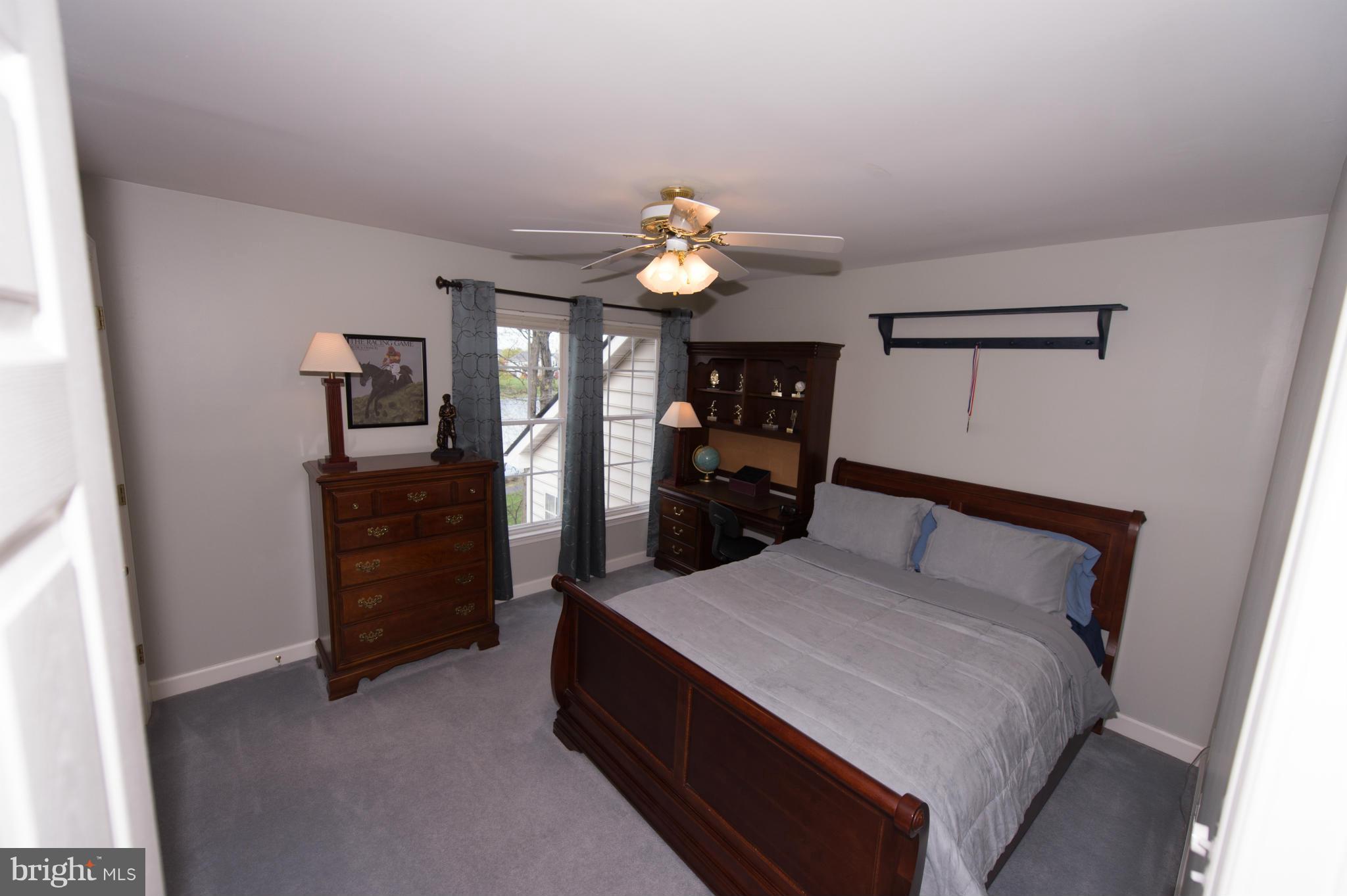 ASHBURN VILLAGE - Residential
