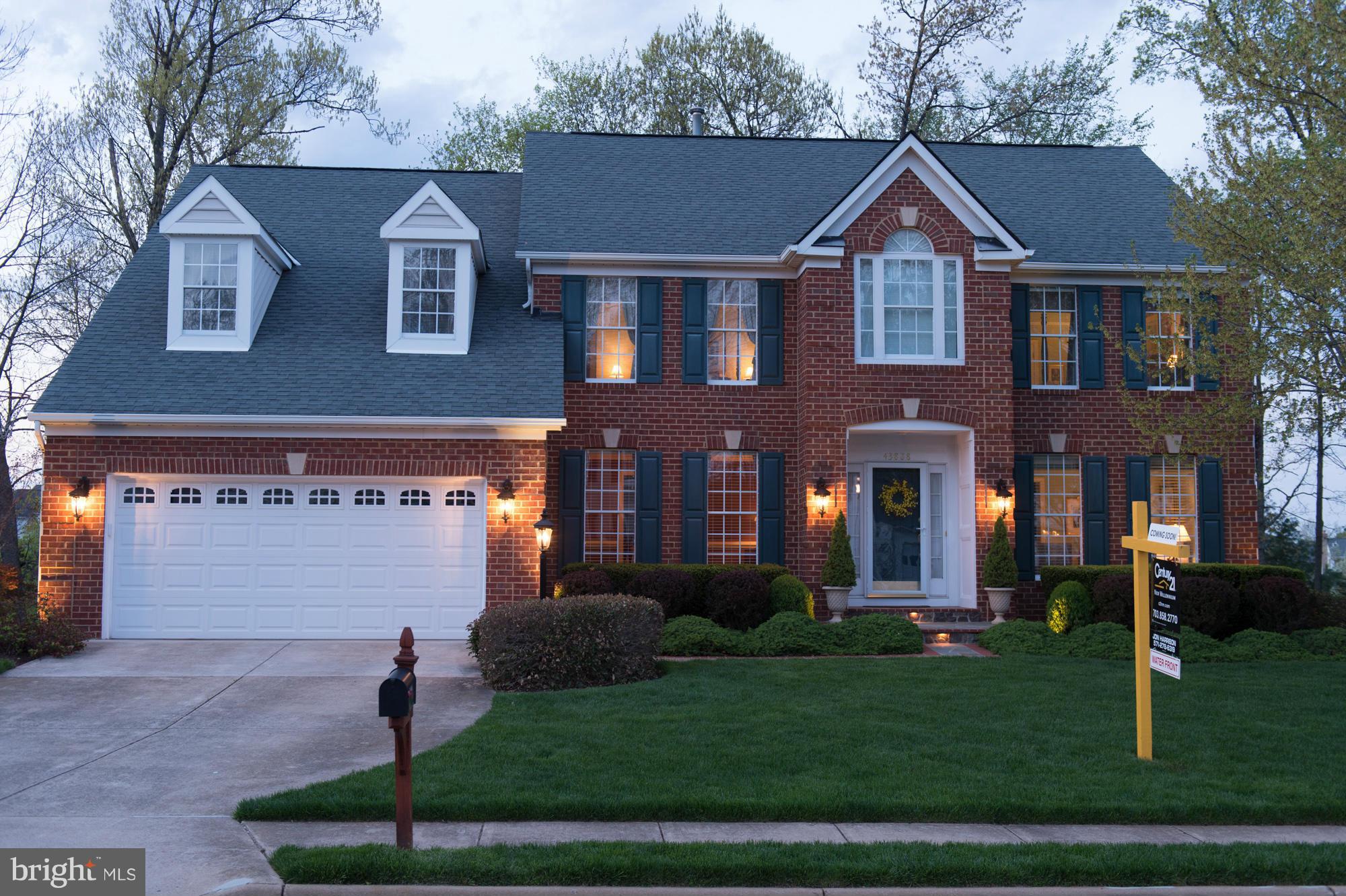 ASHBURN VILLAGE - Residential