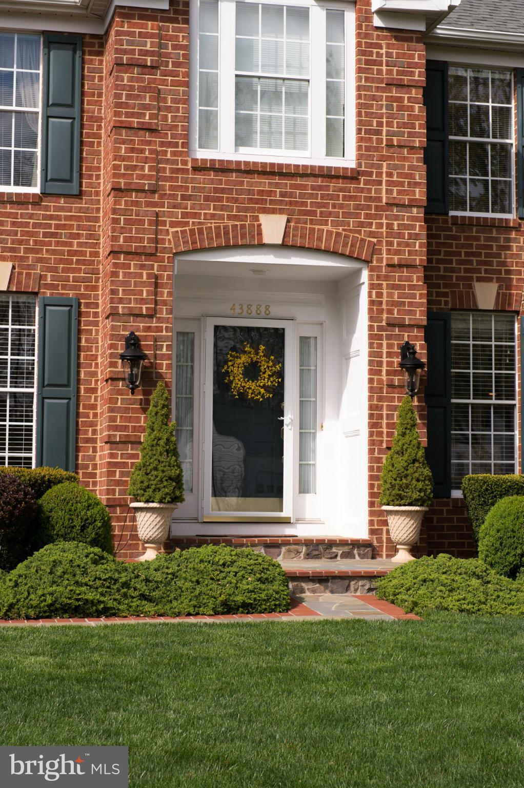 ASHBURN VILLAGE - Residential