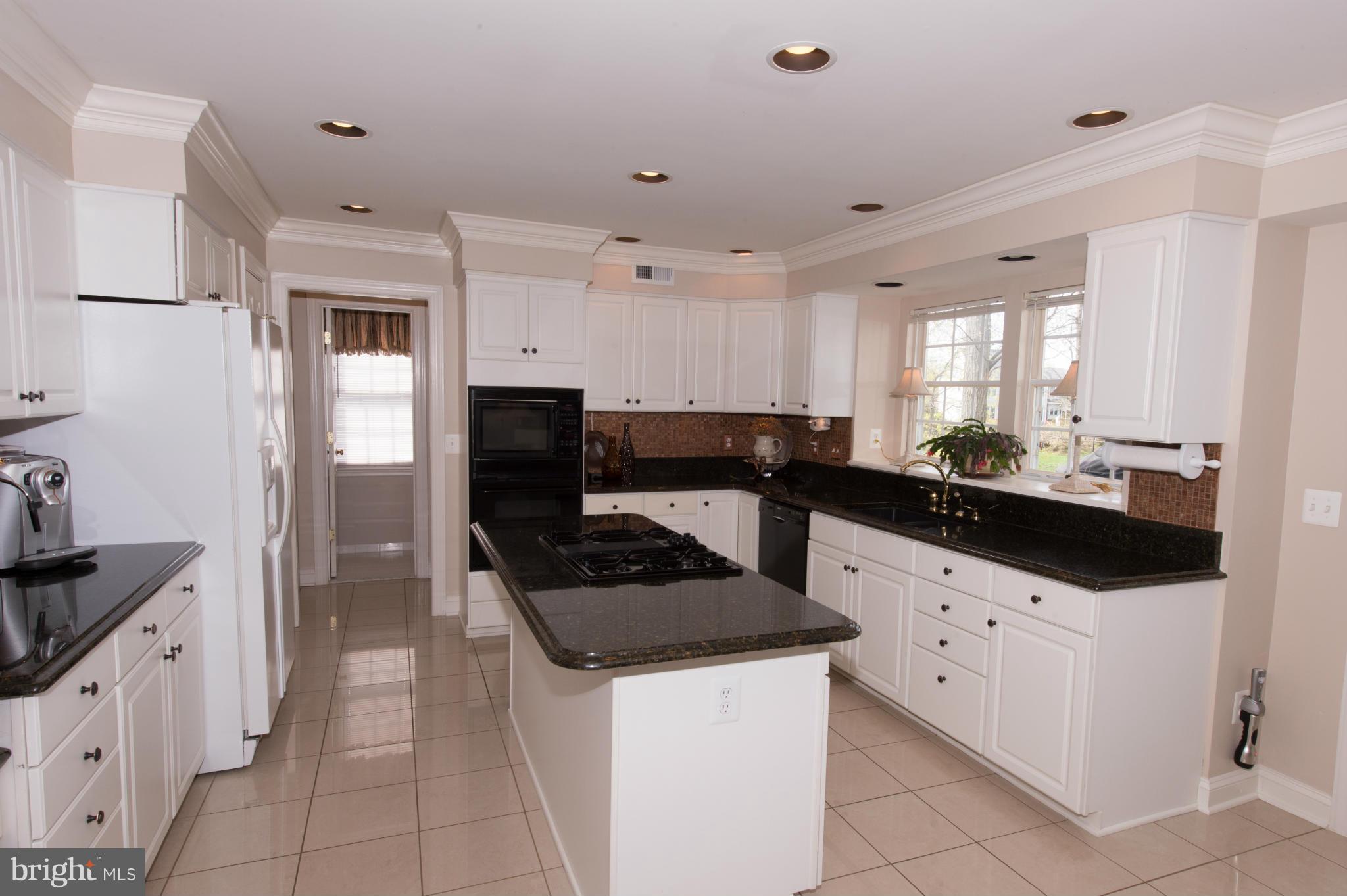 ASHBURN VILLAGE - Residential