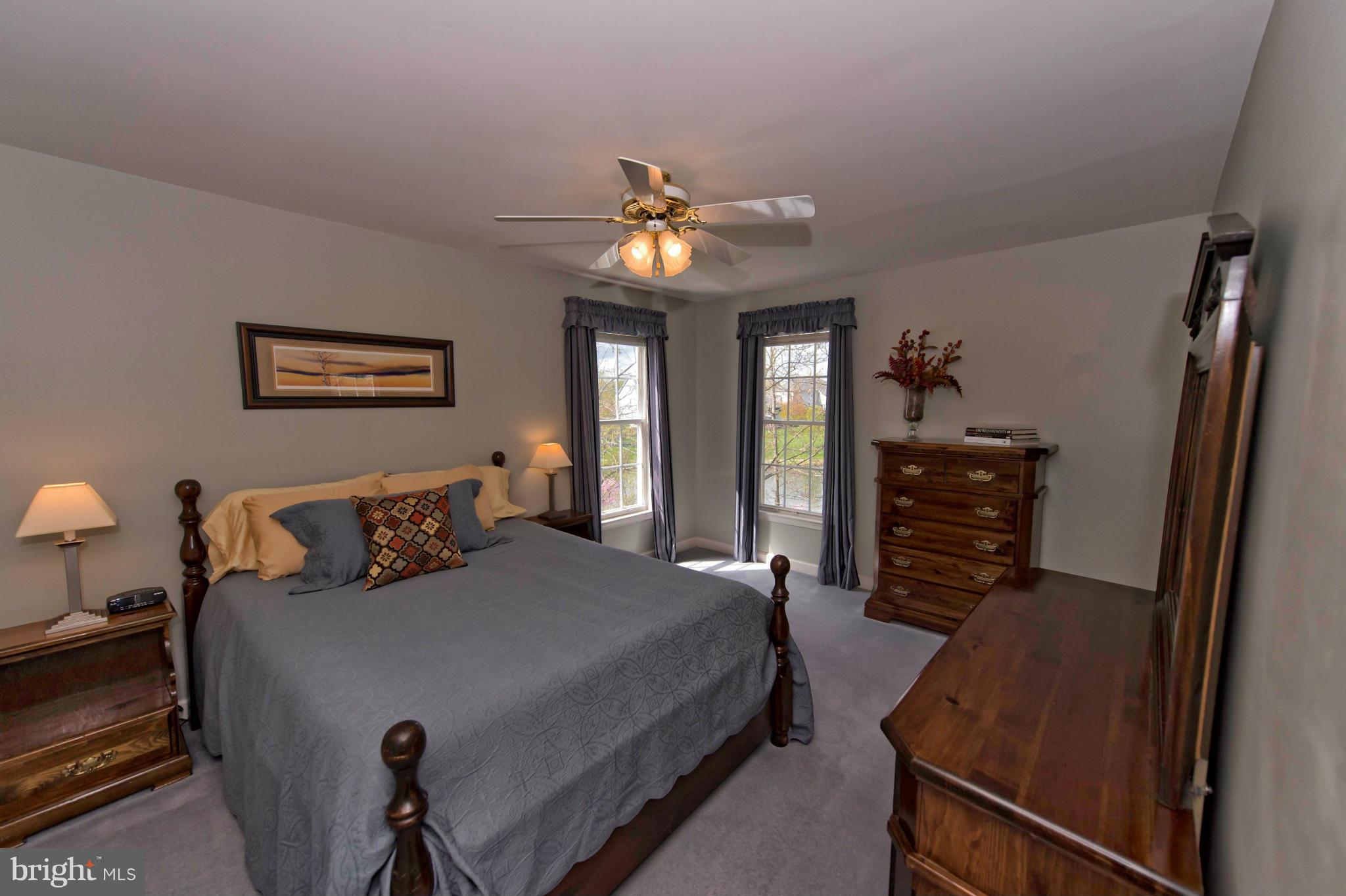 ASHBURN VILLAGE - Residential