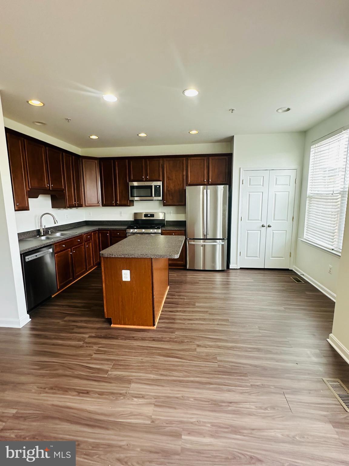 BRINKLEY MANOR - Residential Lease