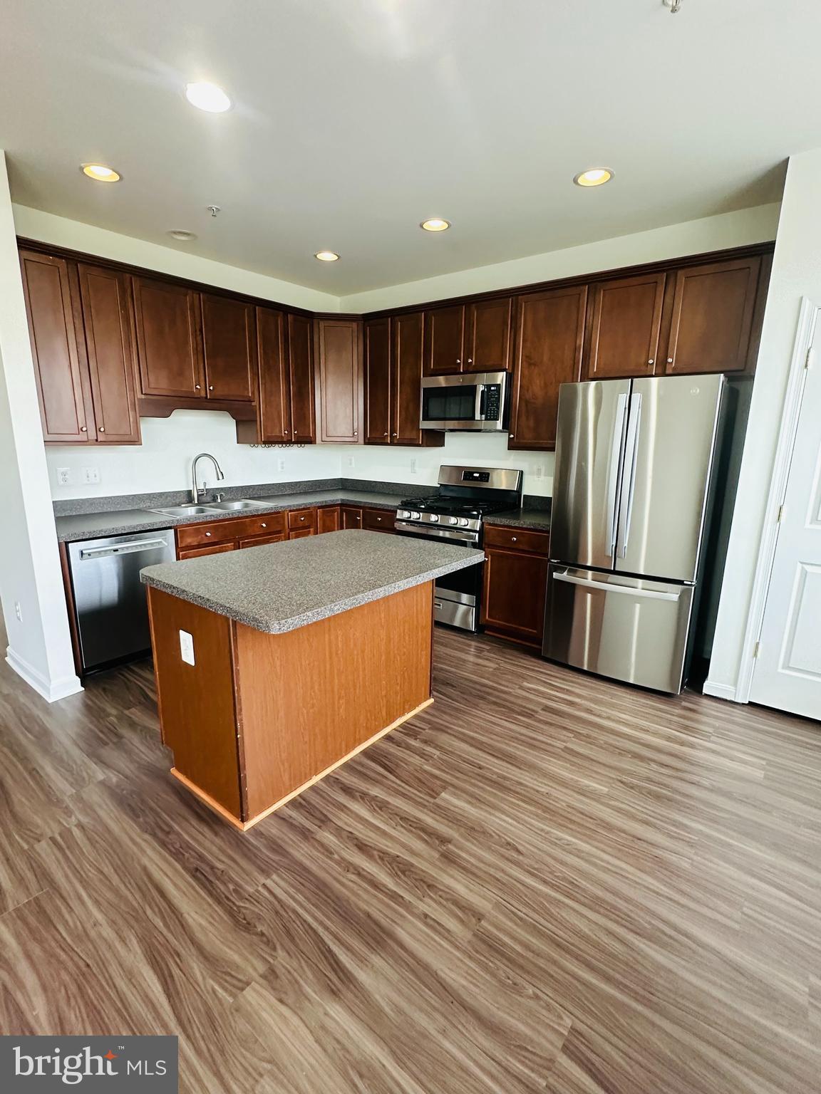 BRINKLEY MANOR - Residential Lease