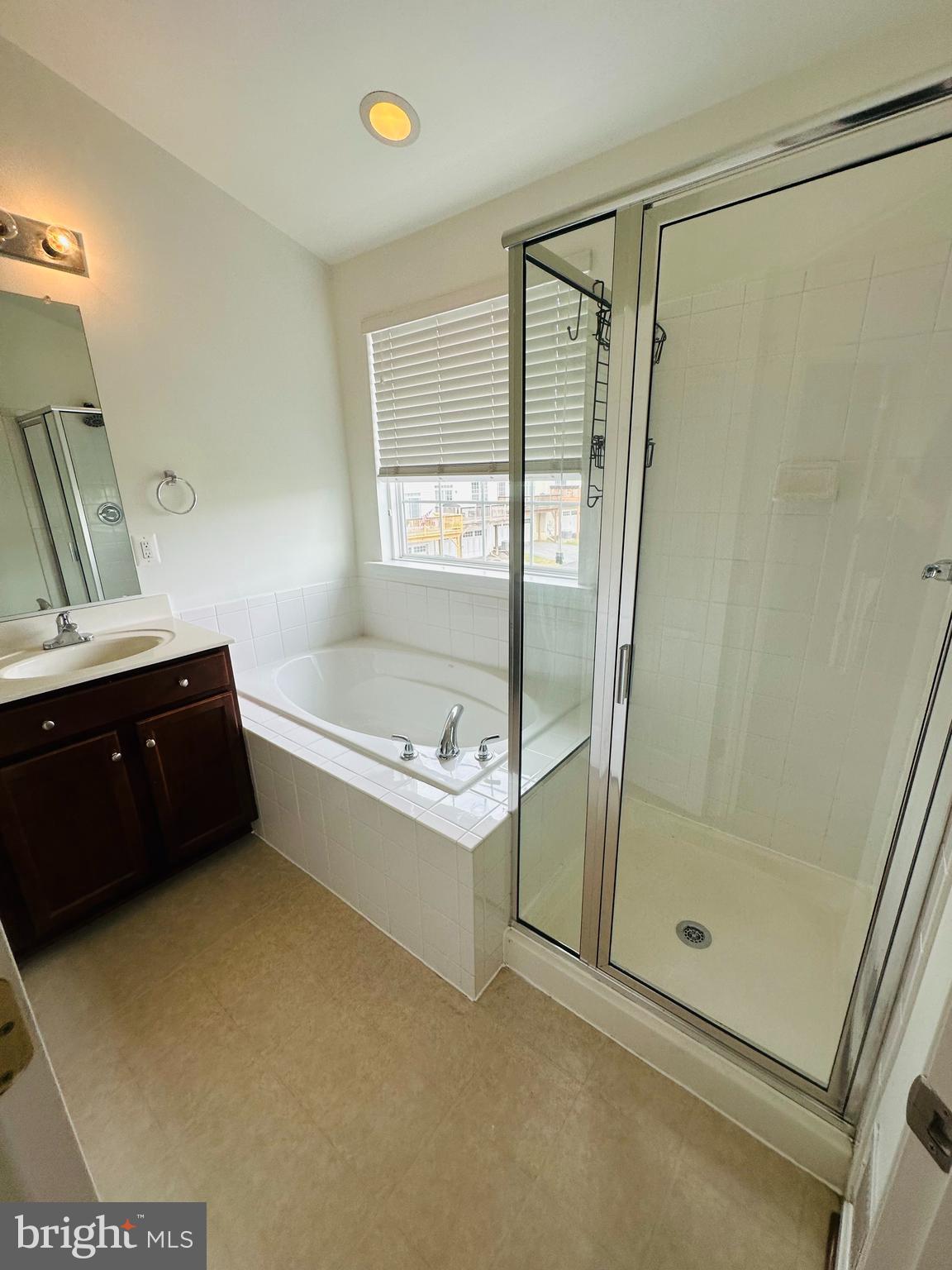 BRINKLEY MANOR - Residential Lease