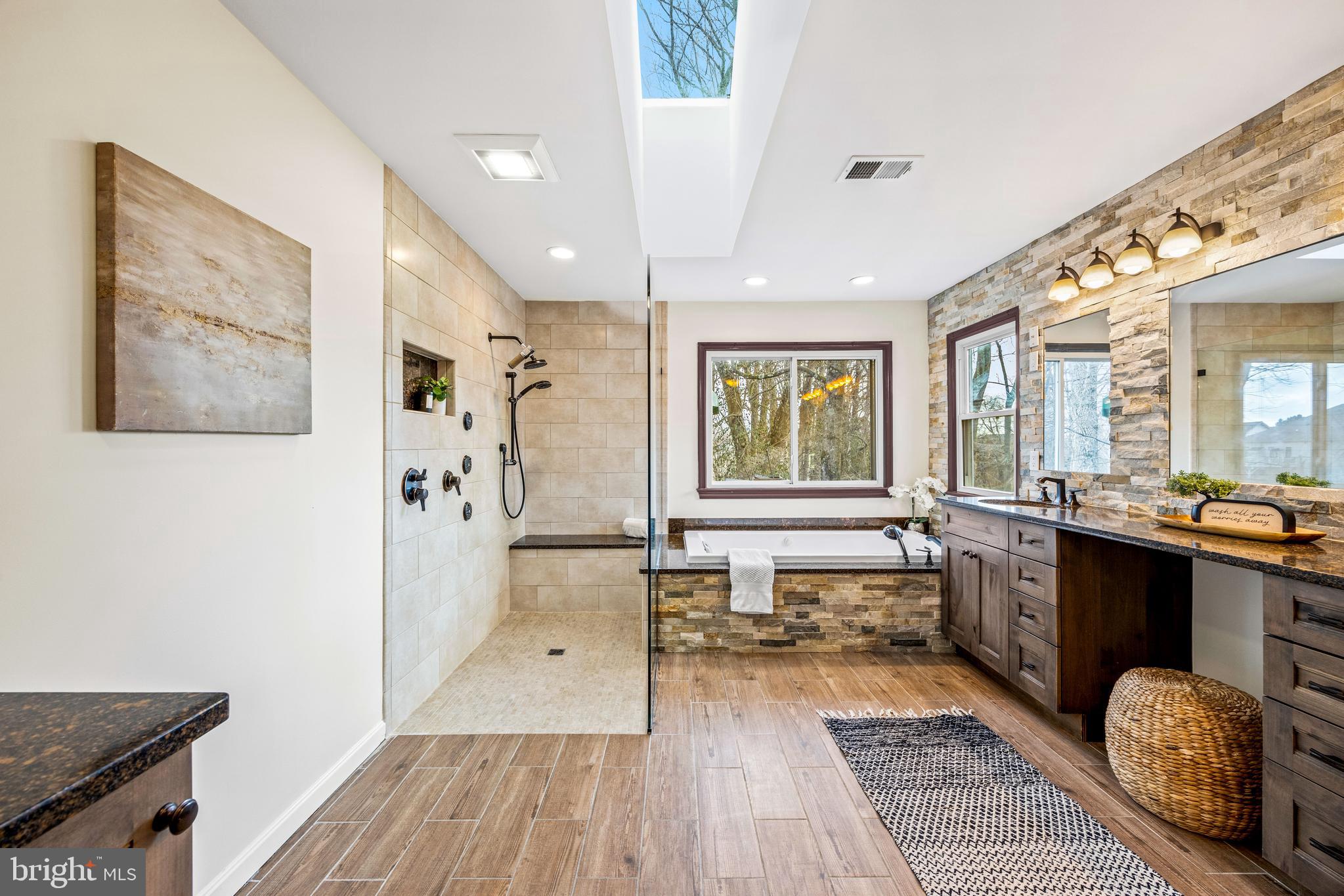 LAYHILL VIEW - Residential