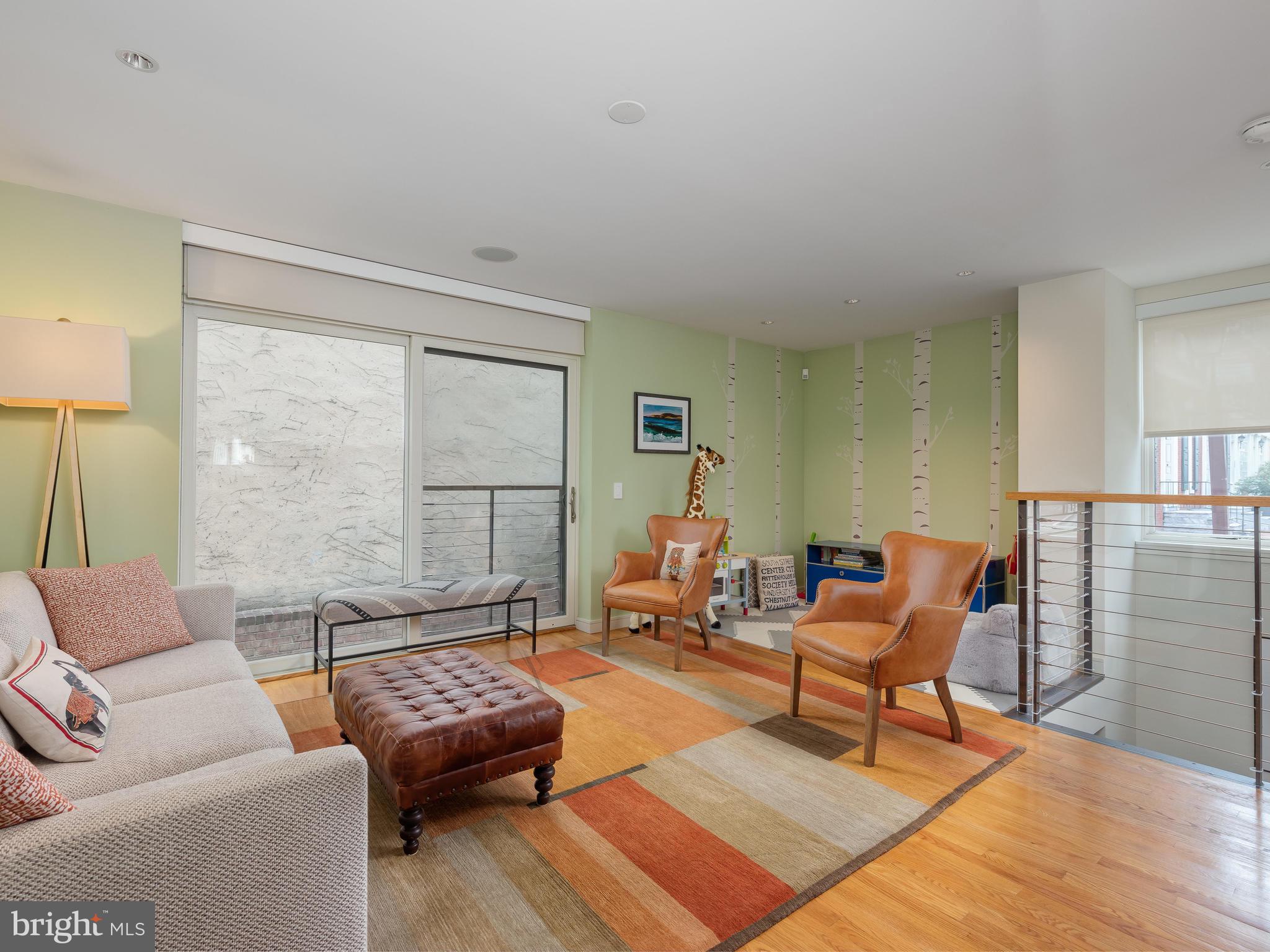 SOCIETY HILL - Residential