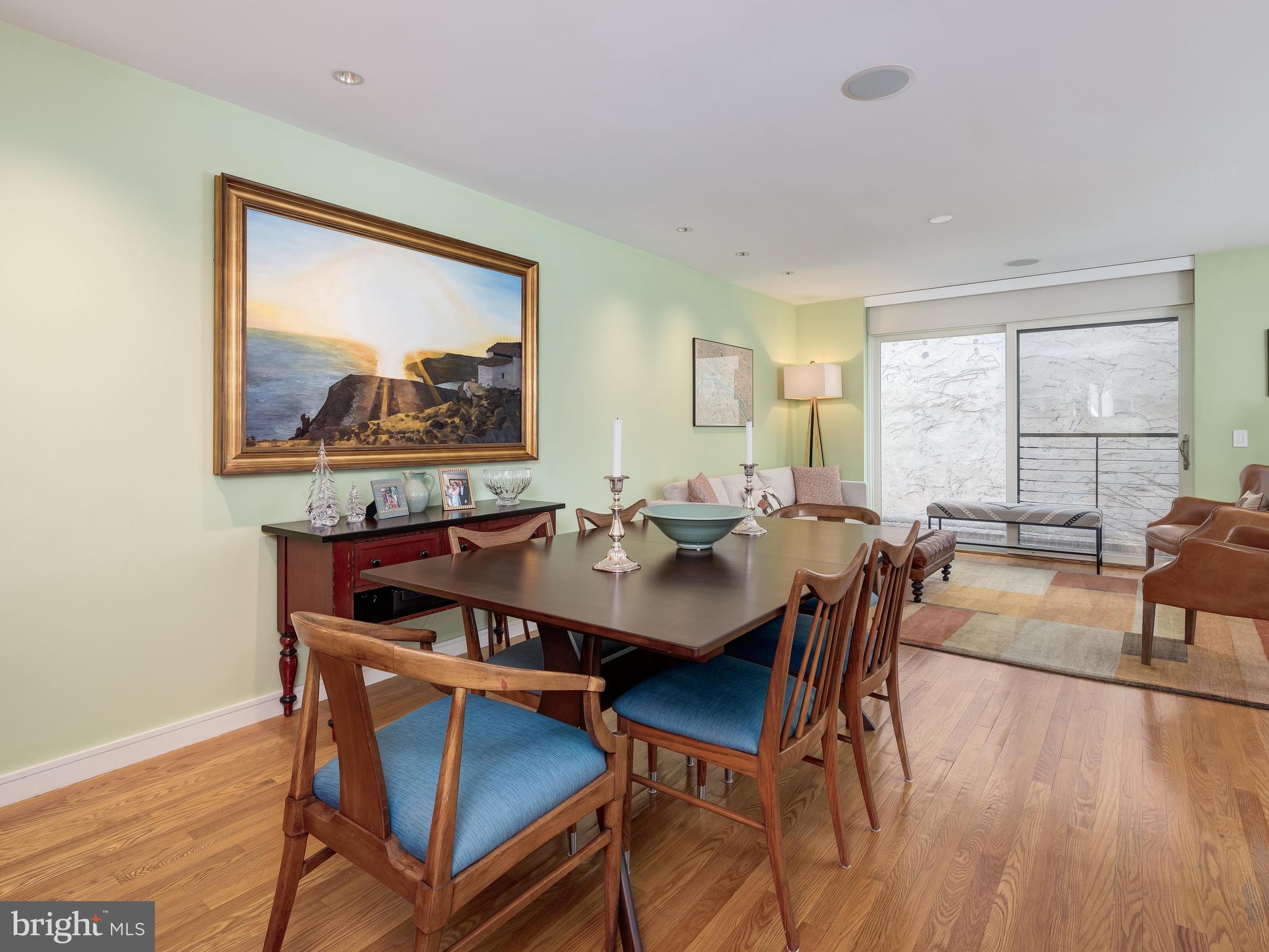 SOCIETY HILL - Residential