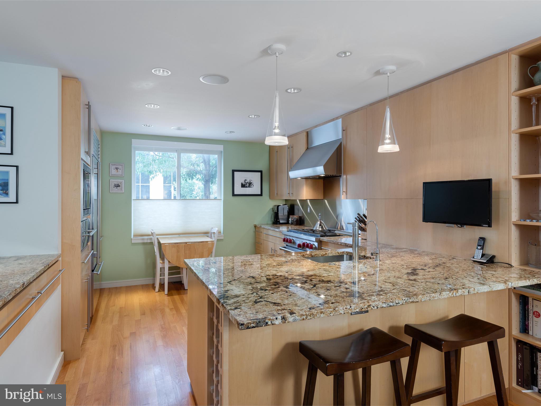 SOCIETY HILL - Residential