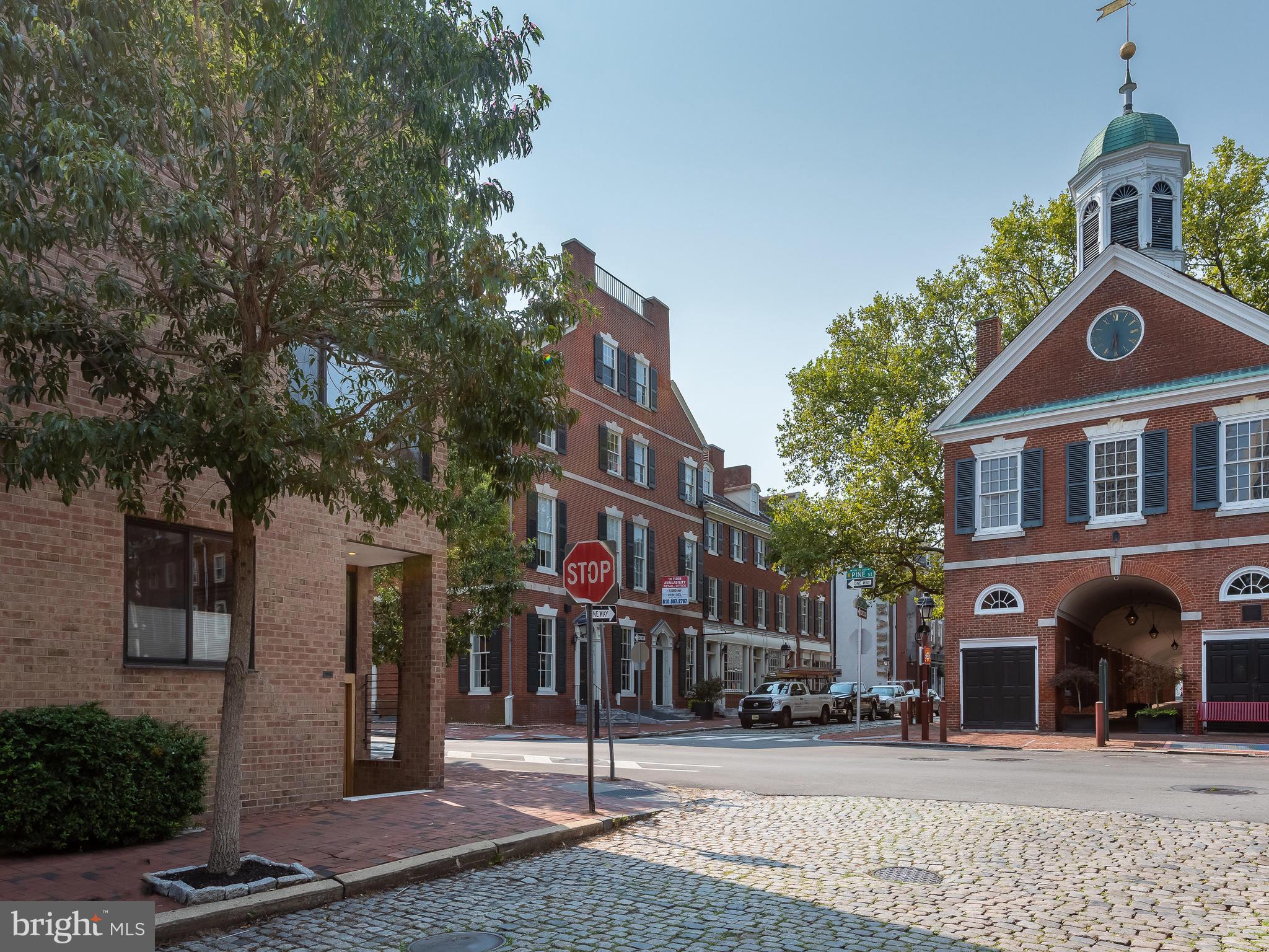 SOCIETY HILL - Residential