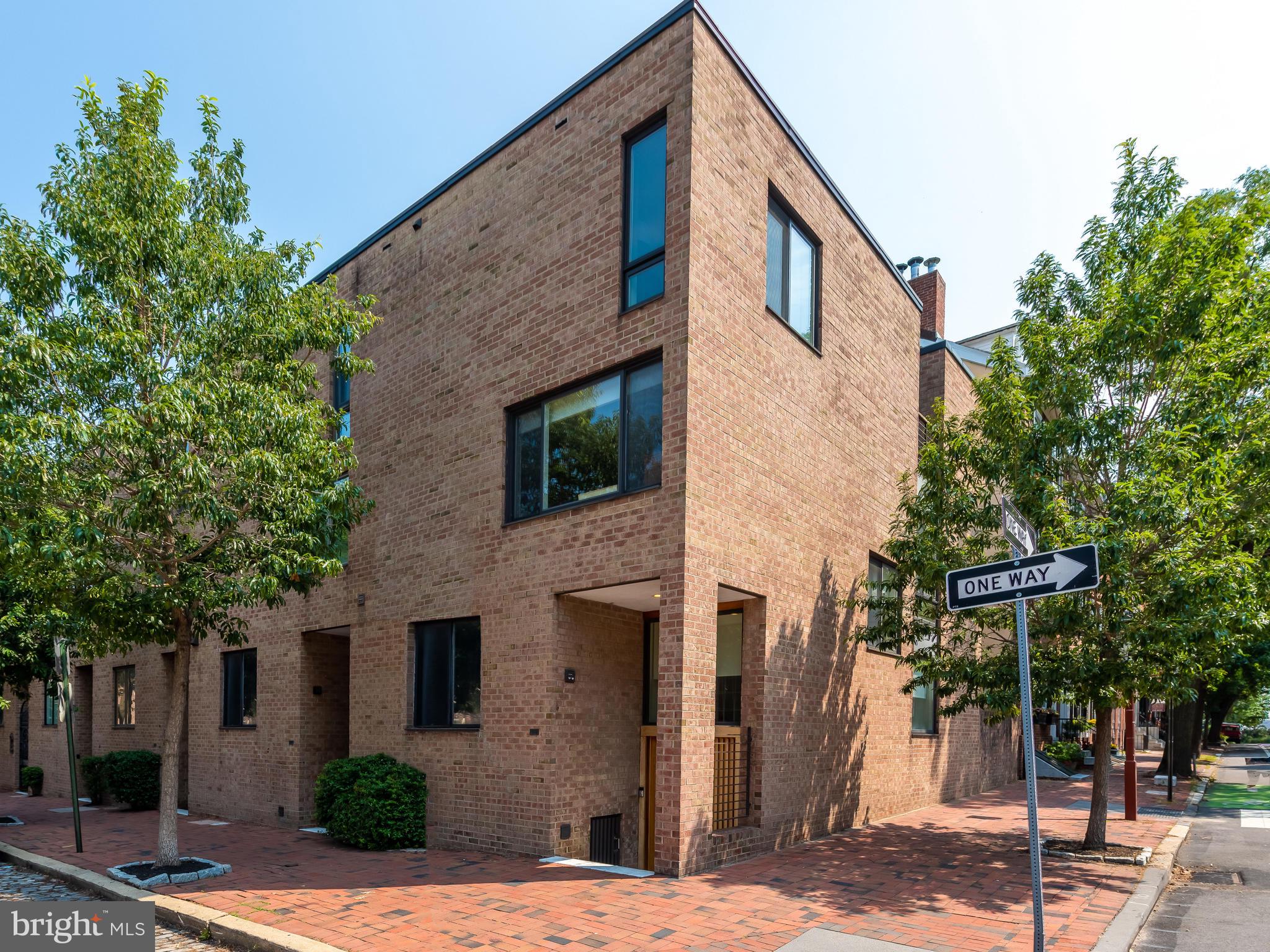 SOCIETY HILL - Residential