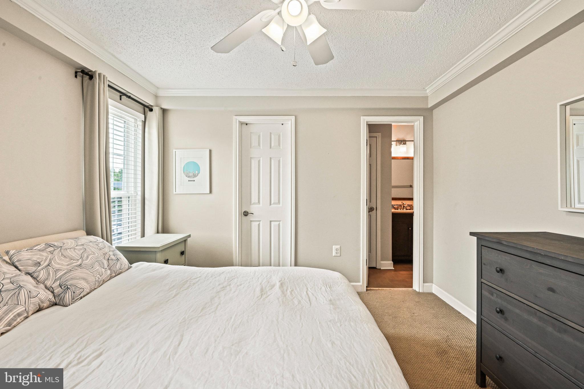 ASHBURN FARM - Residential Lease