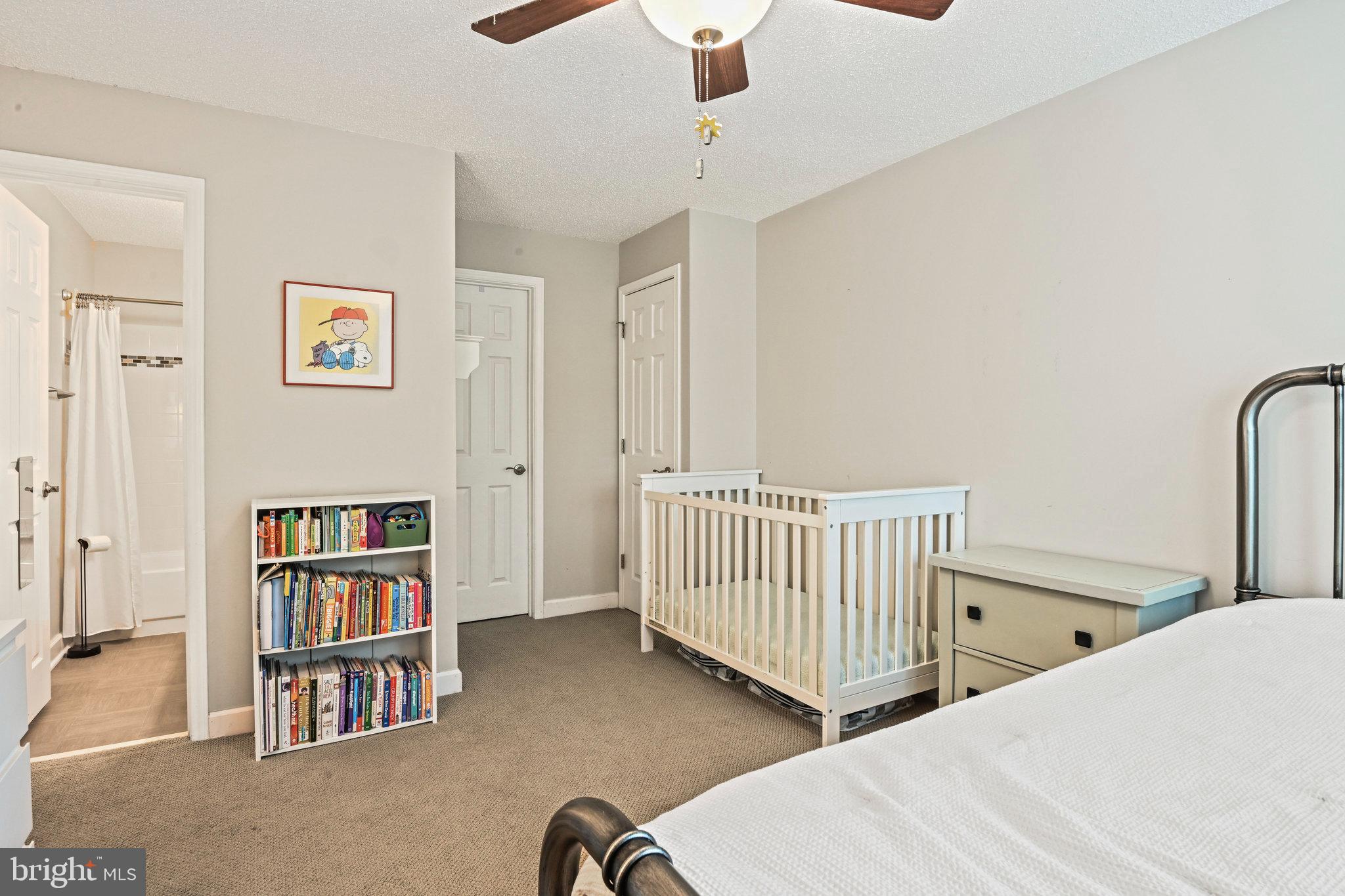 ASHBURN FARM - Residential Lease