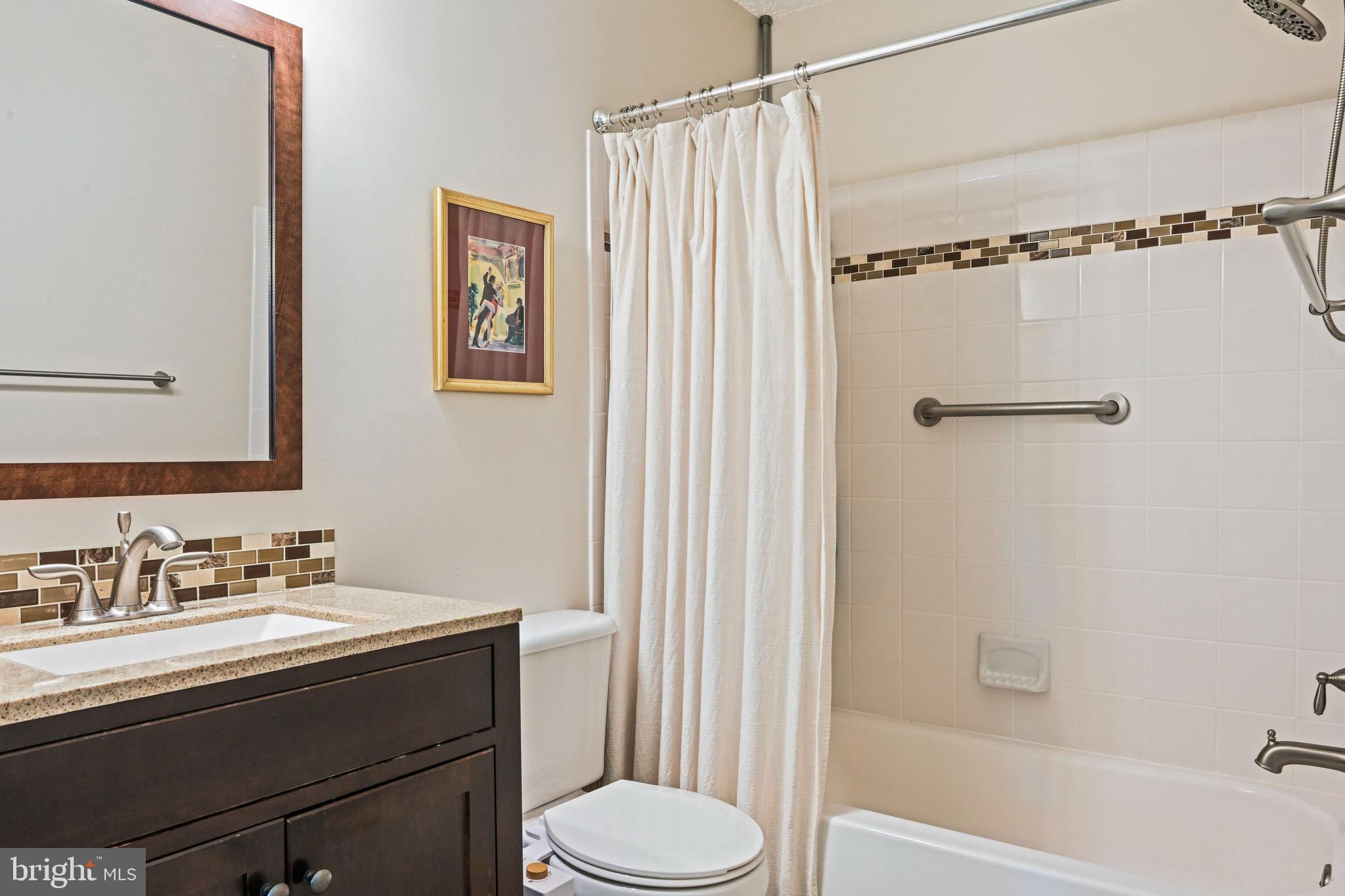 ASHBURN FARM - Residential Lease