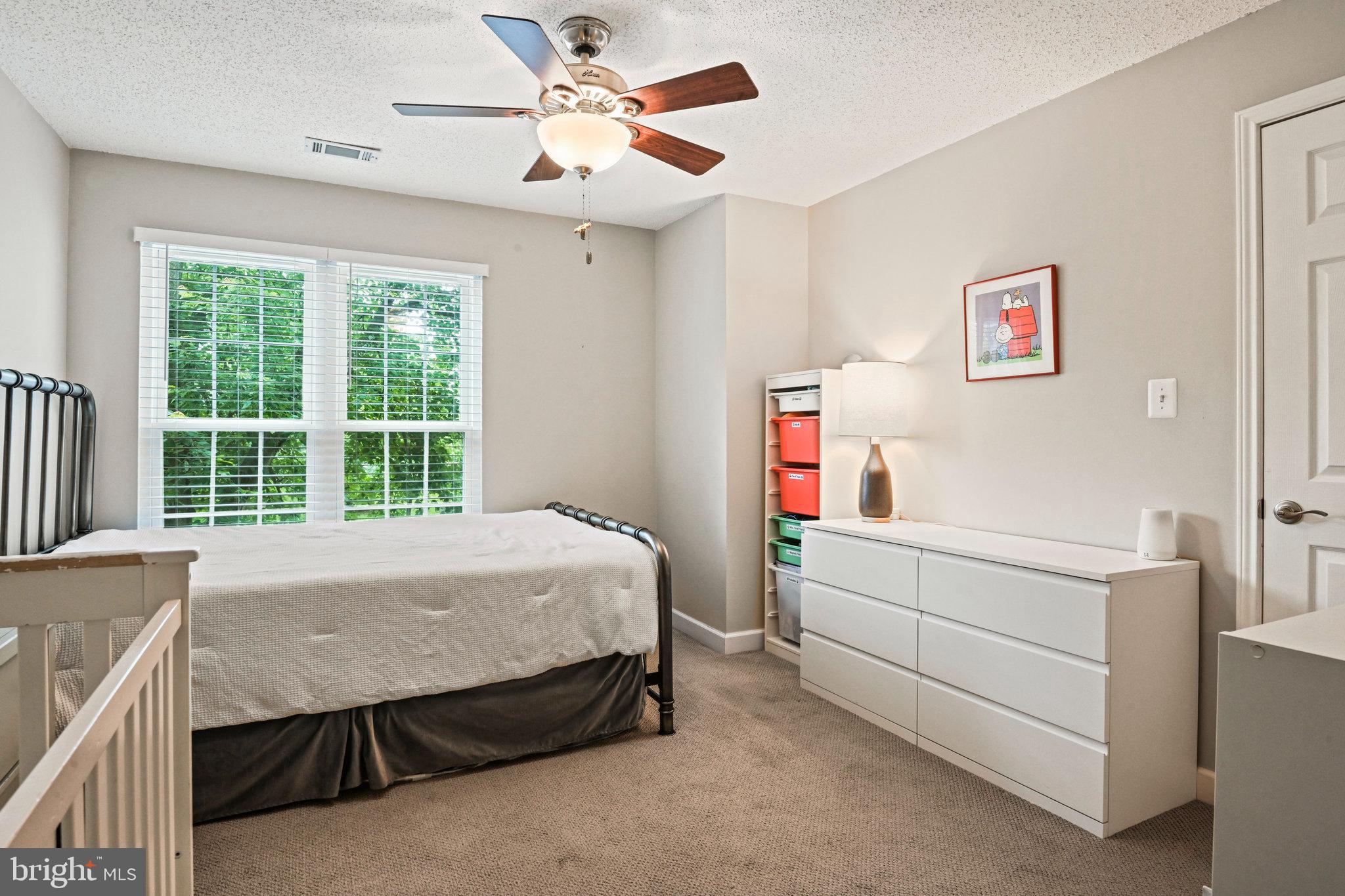 ASHBURN FARM - Residential Lease