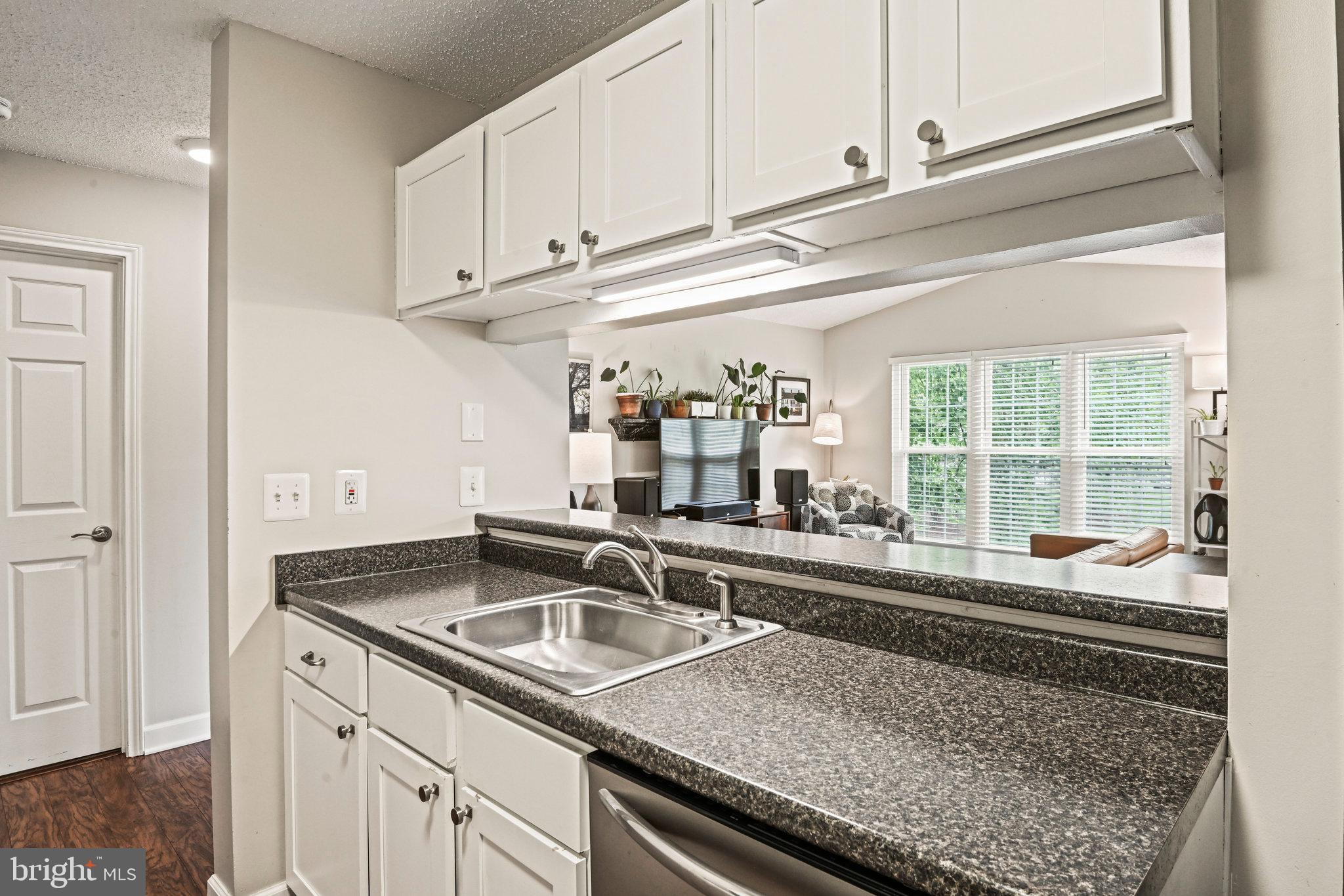 ASHBURN FARM - Residential Lease