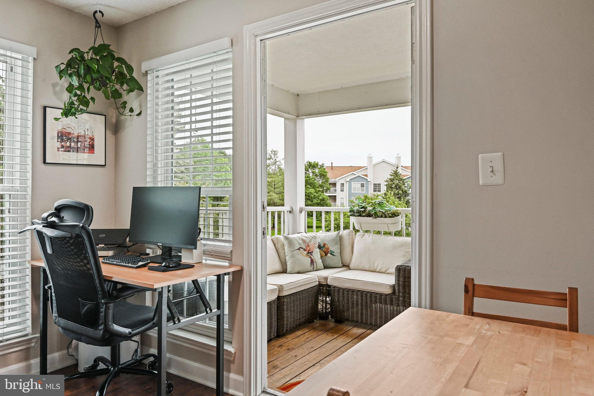 ASHBURN FARM - Residential Lease