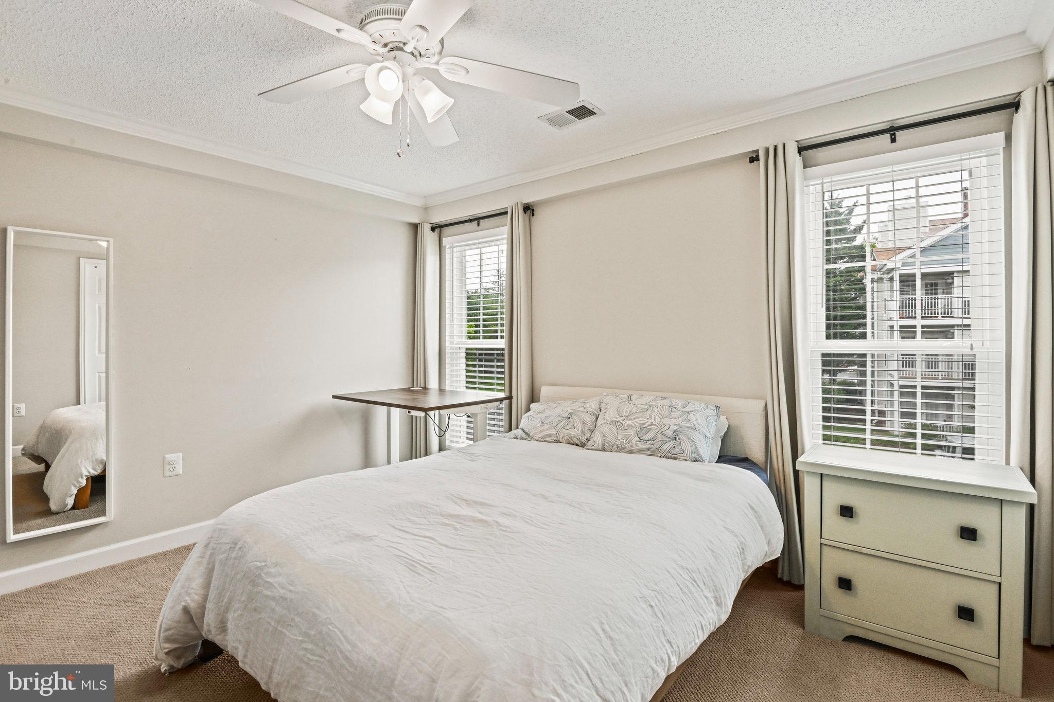 ASHBURN FARM - Residential Lease