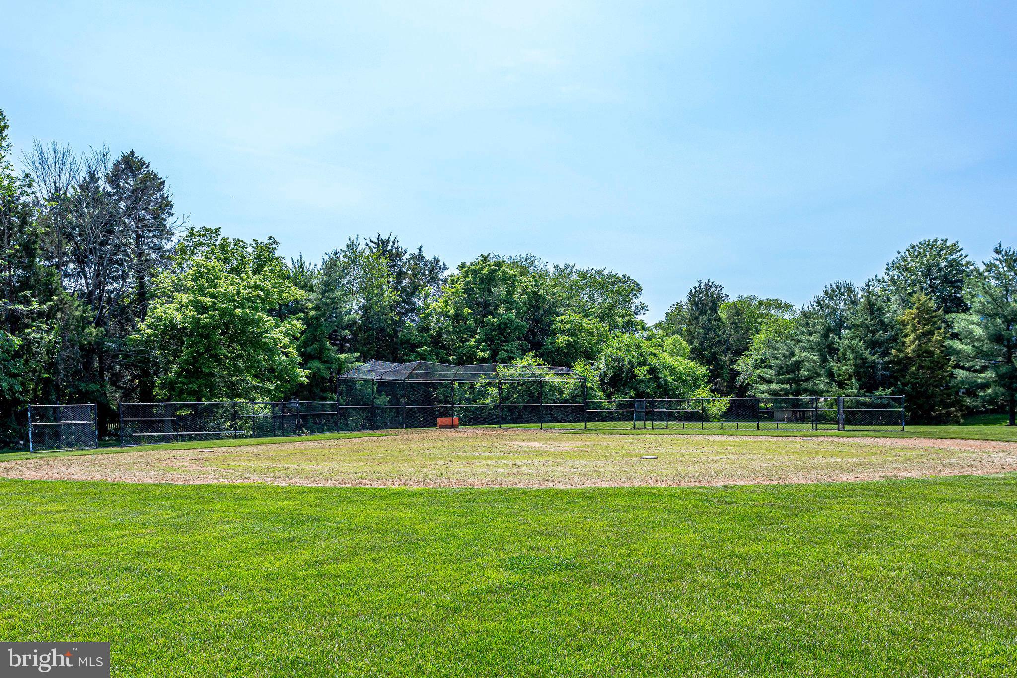 ASHBURN FARM - Residential Lease