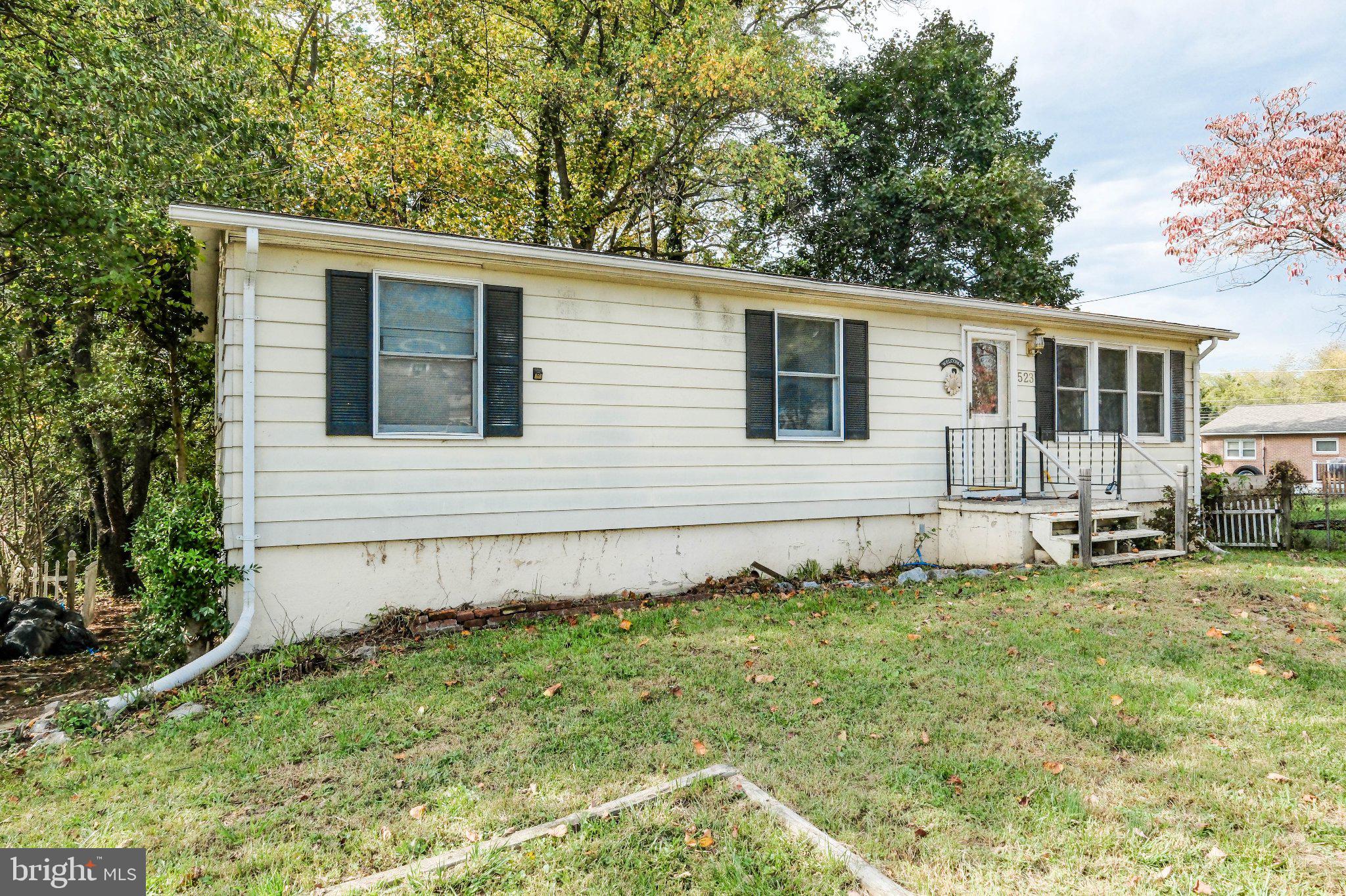 523 SANDPIPER LANE