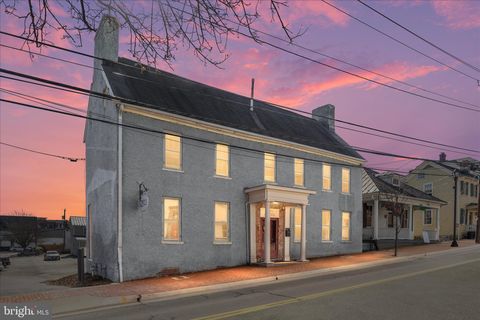 Photo of 17 Loudoun Street SE, LEESBURG, VA 20175 (MLS # VALO2120200)