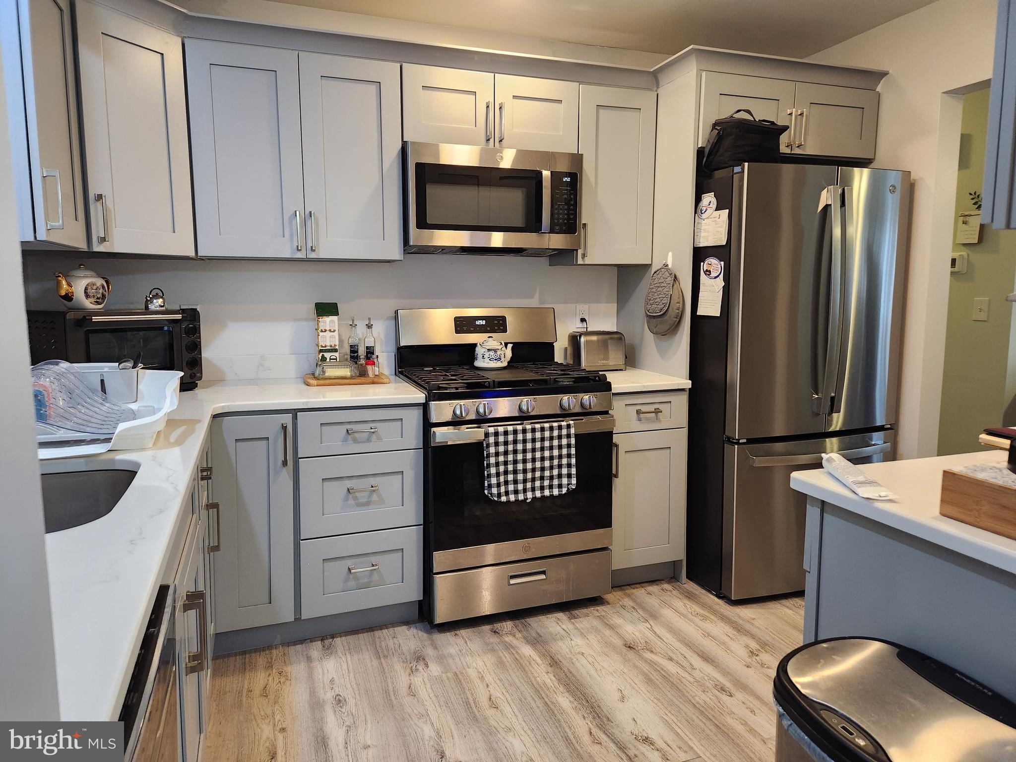 SILVER RIDGE PARK EAST - Residential