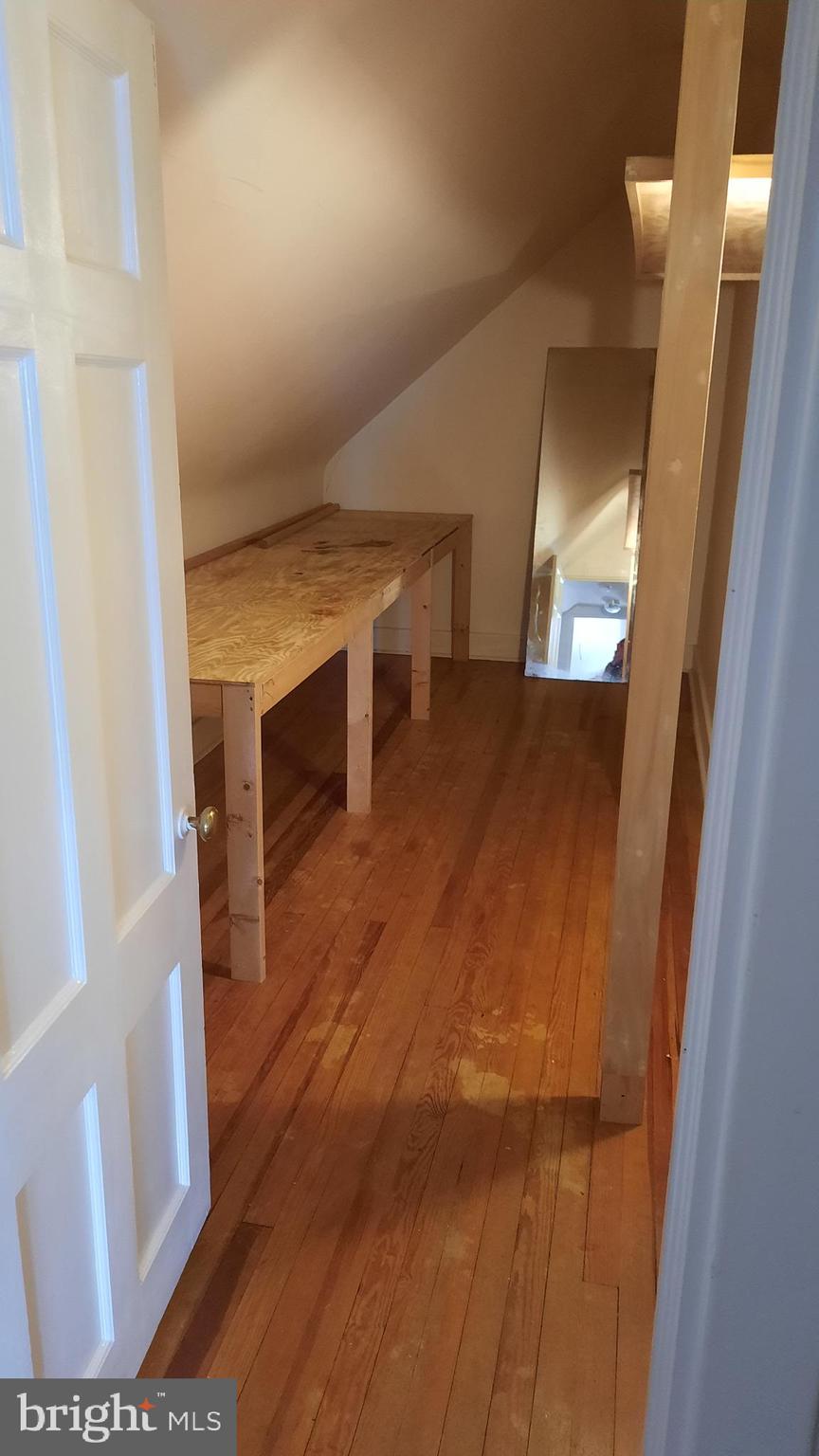 BELLEVUE PARK - Residential Lease