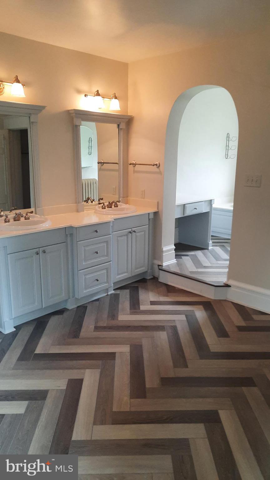 BELLEVUE PARK - Residential Lease