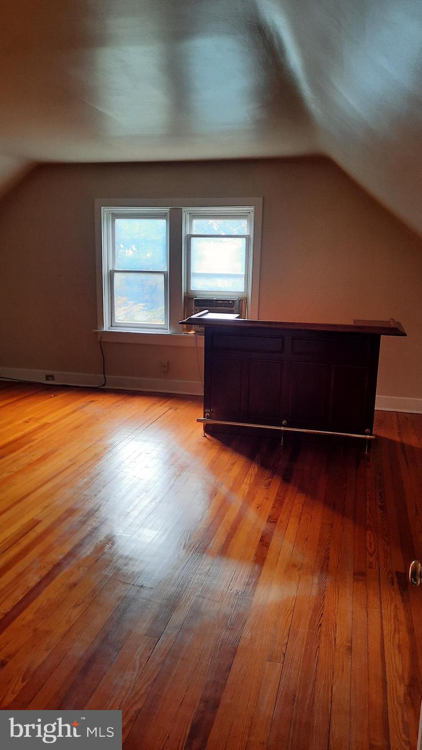 BELLEVUE PARK - Residential Lease