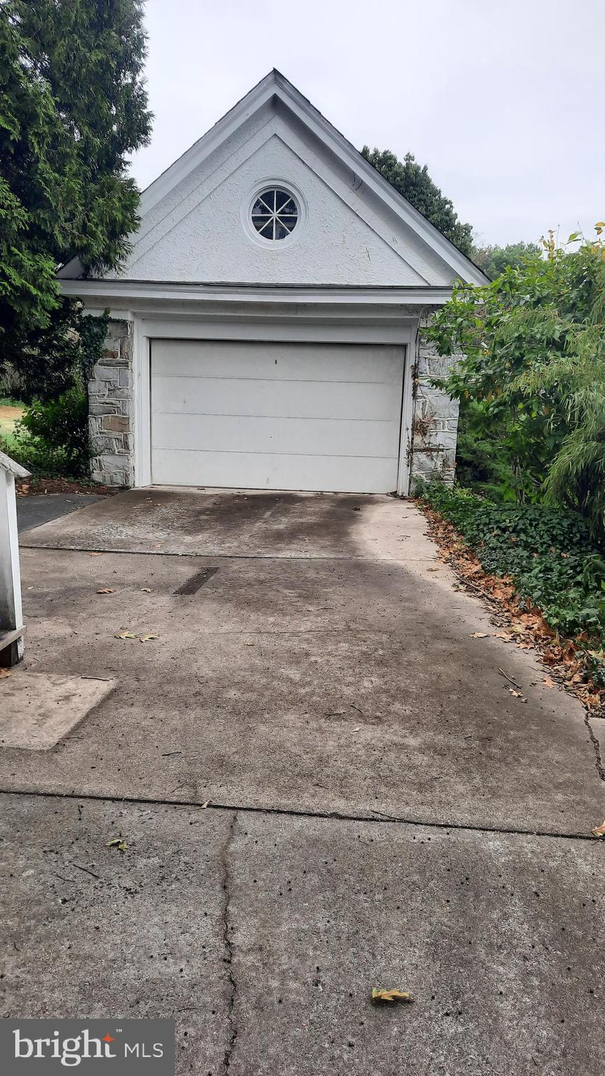 BELLEVUE PARK - Residential Lease