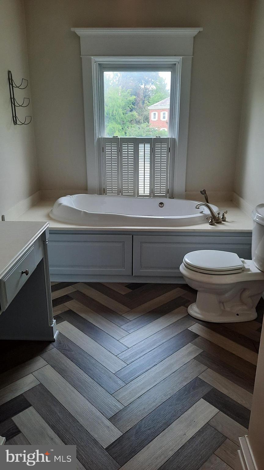 BELLEVUE PARK - Residential Lease