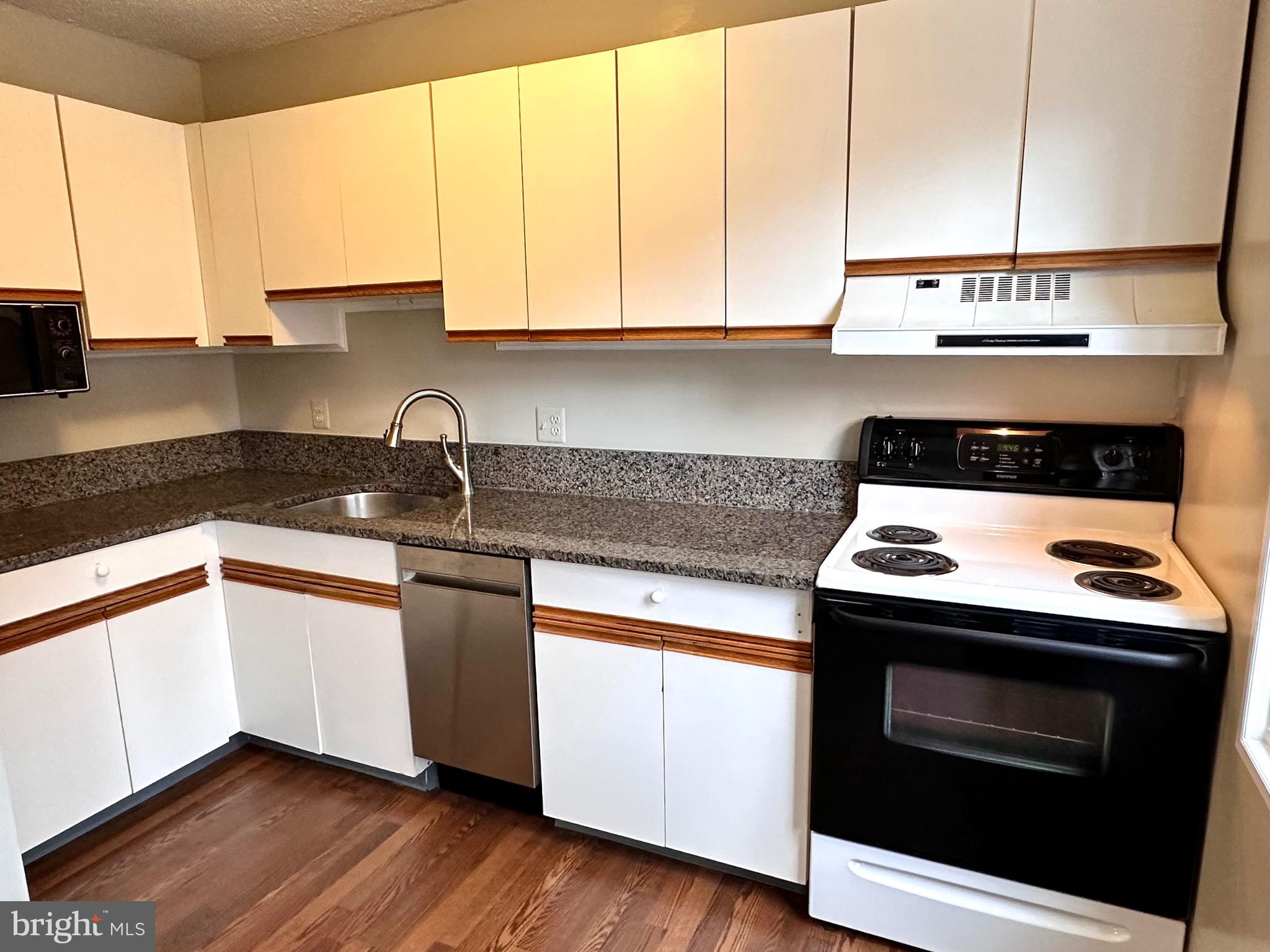 POTOWMACK CROSSING - Residential
