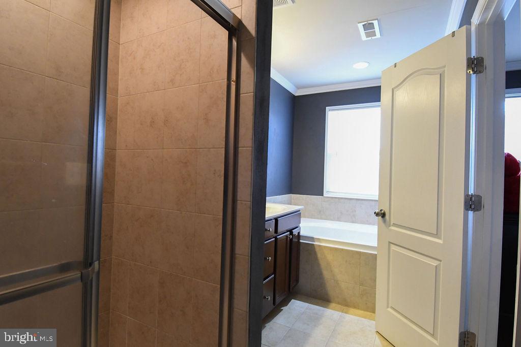 CHELSEA MANOR - Residential Lease