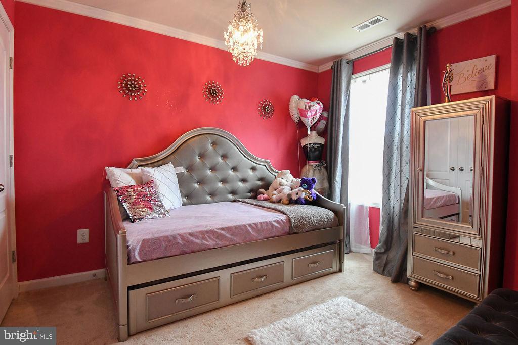 CHELSEA MANOR - Residential Lease